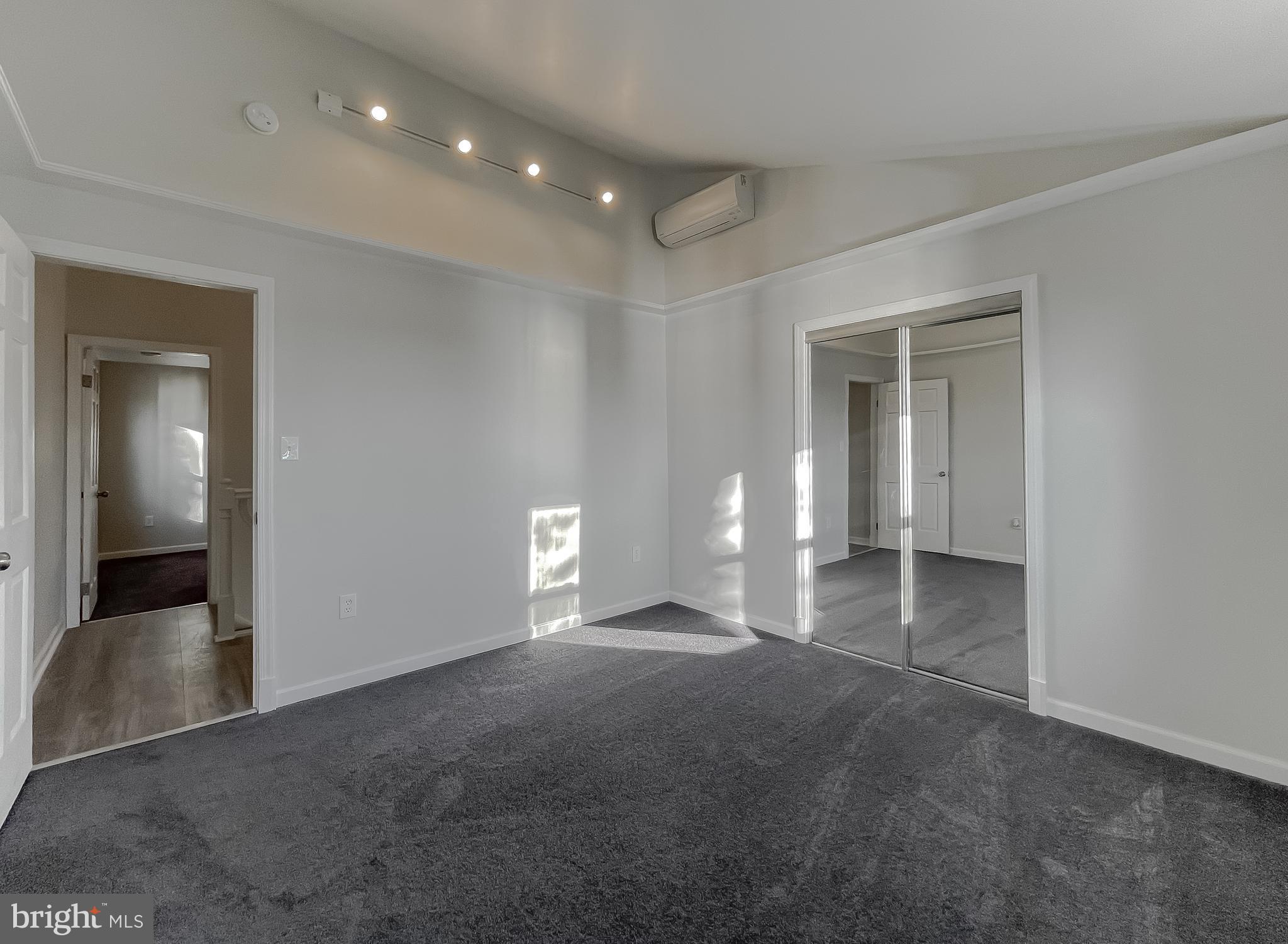 KENWOOD BEACH - Residential Lease