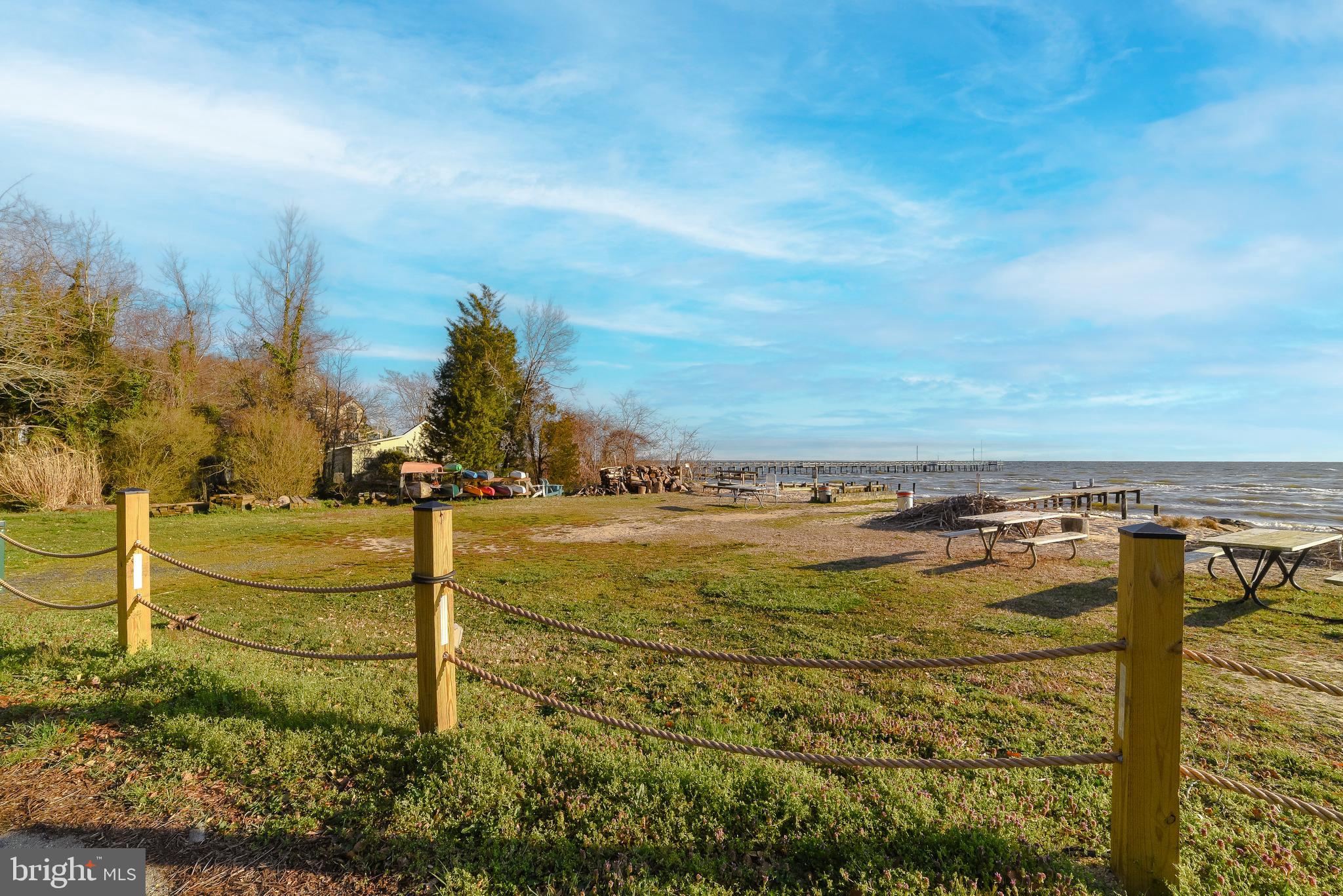 KENWOOD BEACH - Residential Lease