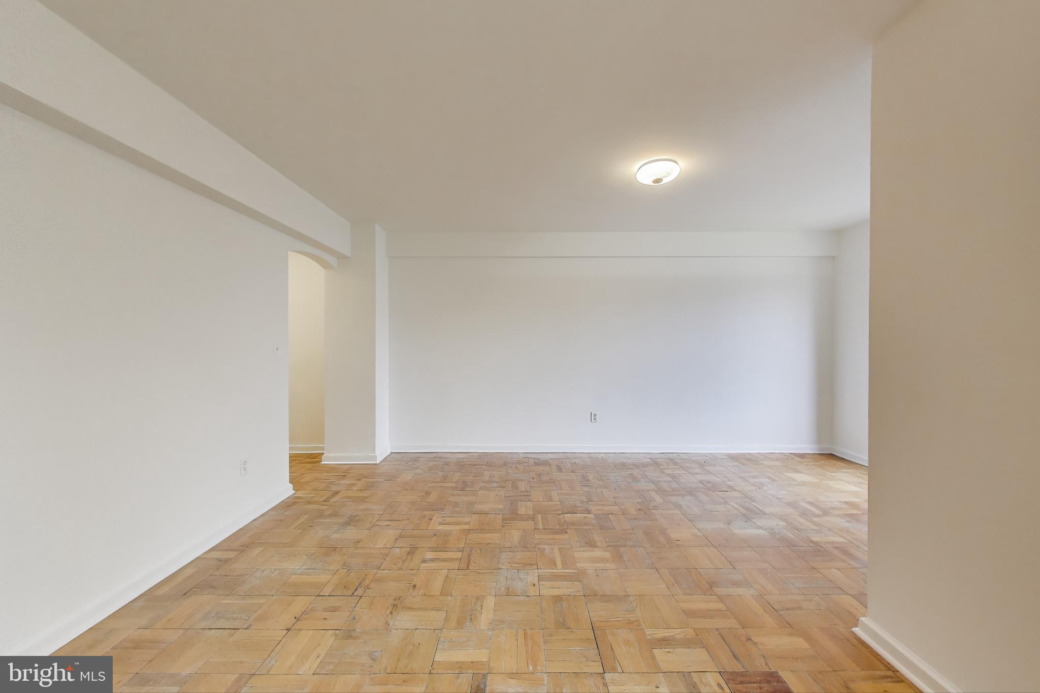 1 SCOTT CIRCLE NW 121