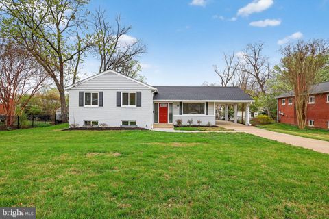 3811 EGAN DRIVE FAIRFAX VA 22030