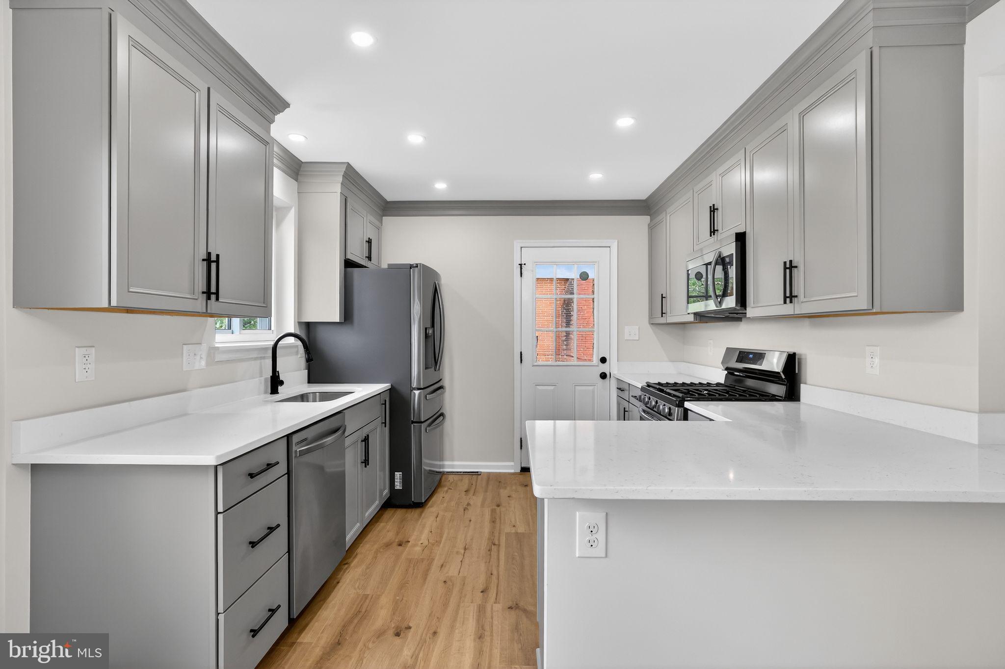 FAIRCHESTER - Residential