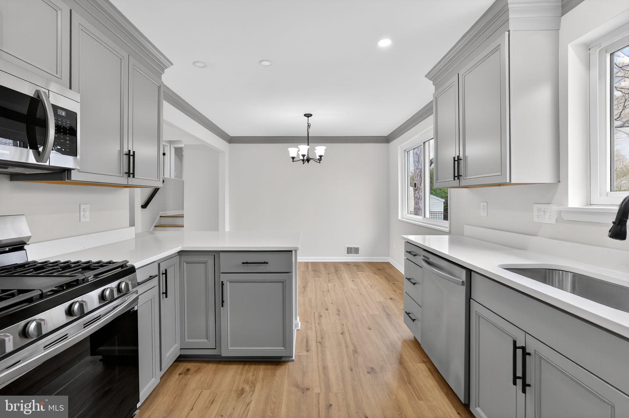 FAIRCHESTER - Residential