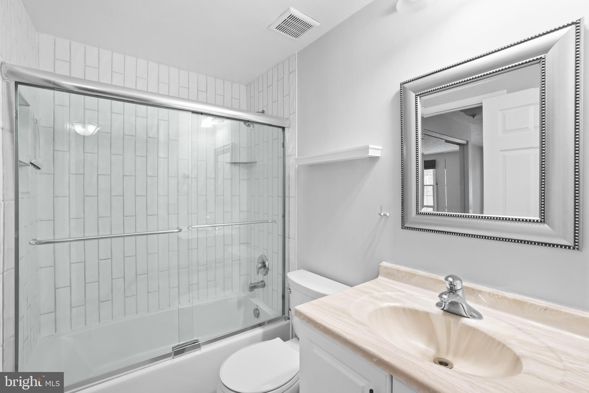 LAKEFORD - Residential Lease