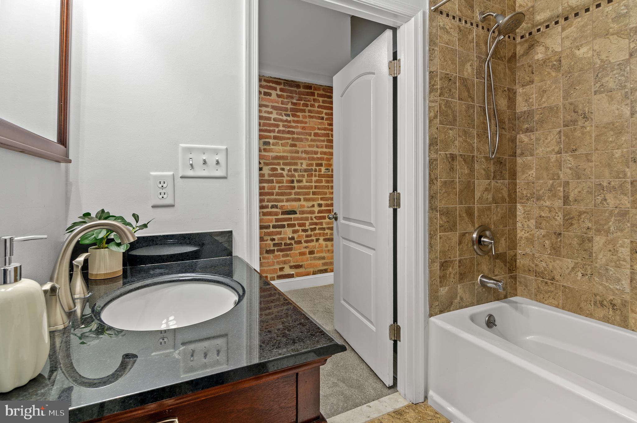 BREWERS HILL - Residential