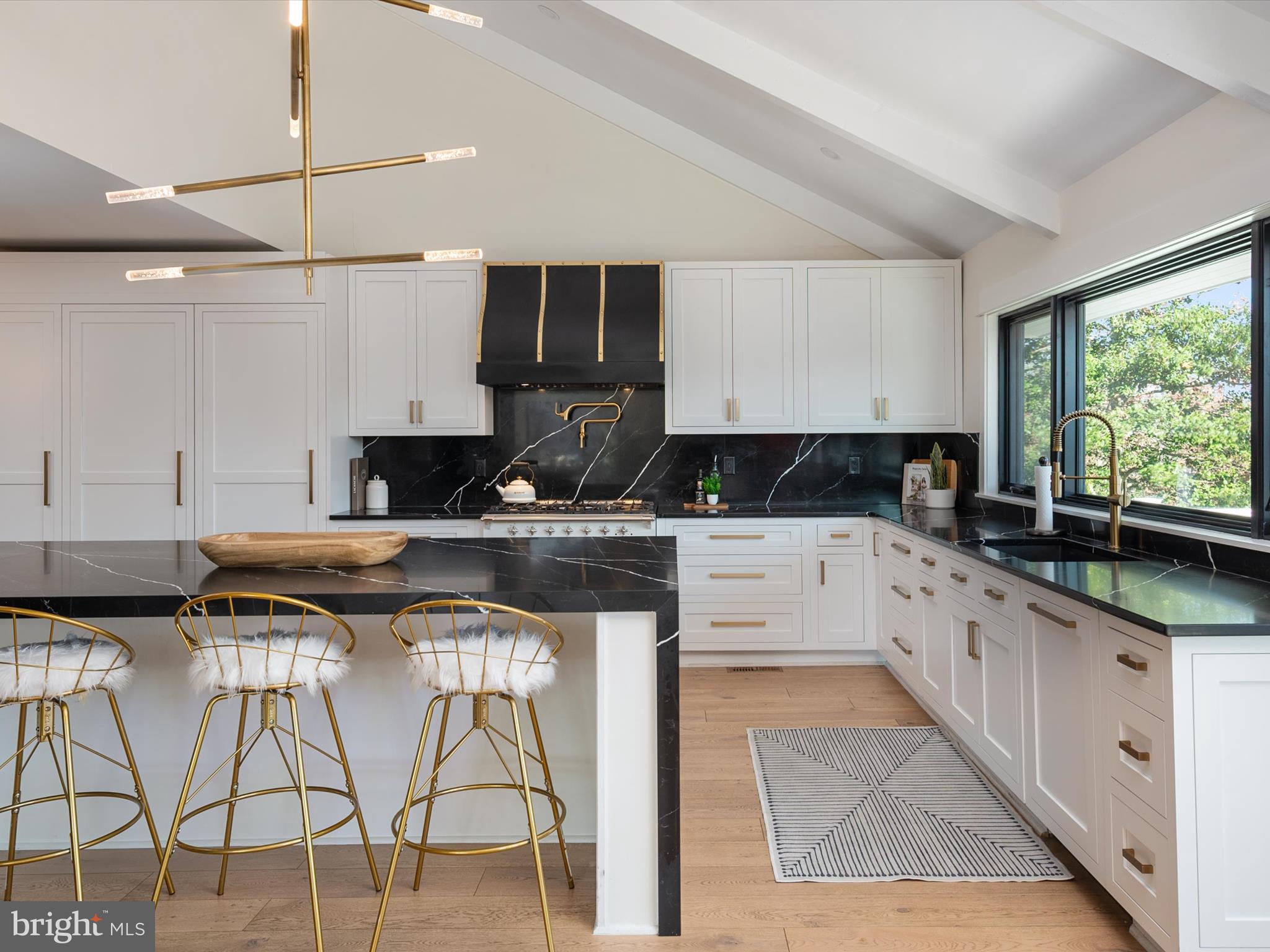 DOWNS ON THE SEVERN - Residential