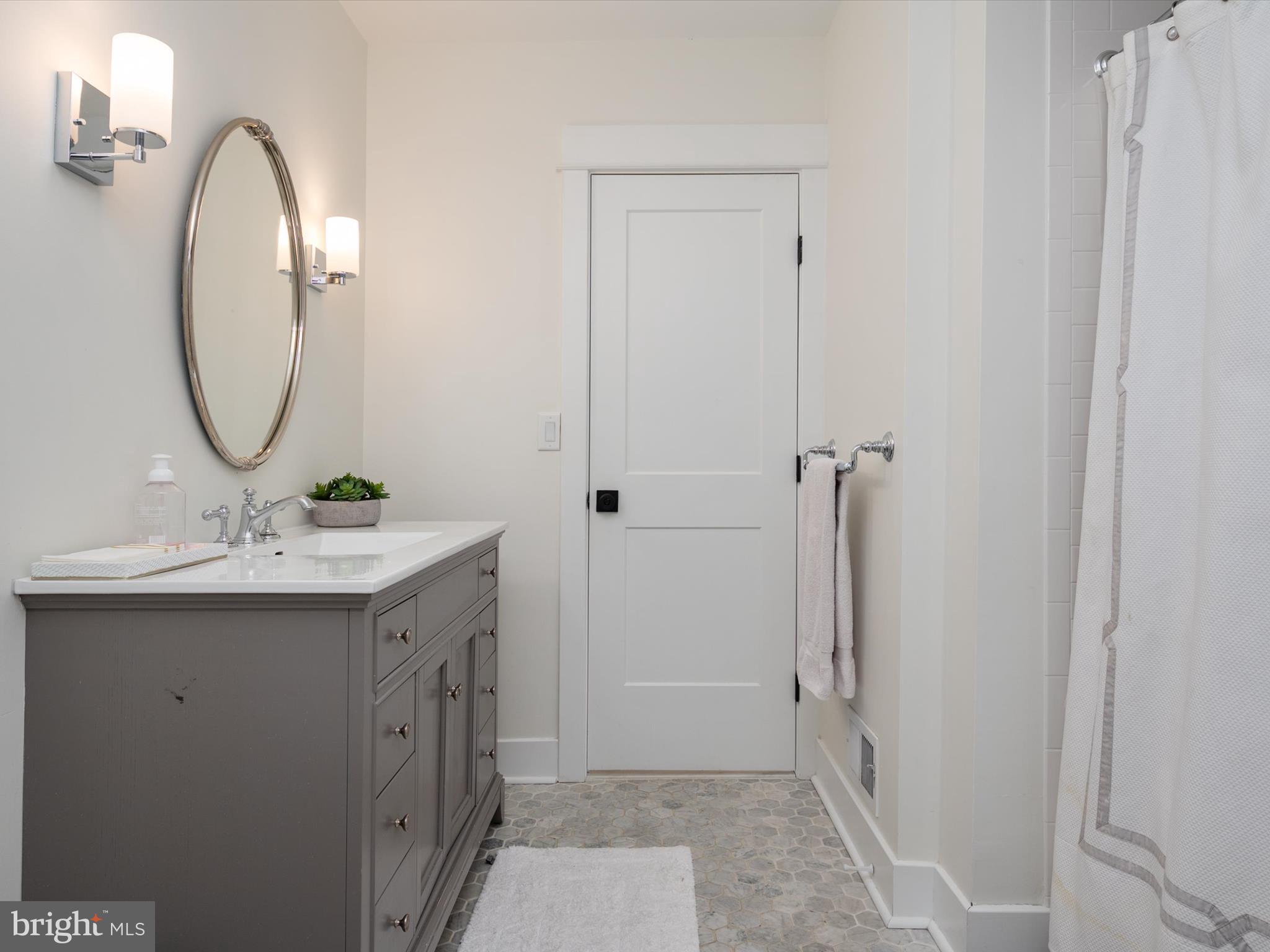 DOWNS ON THE SEVERN - Residential