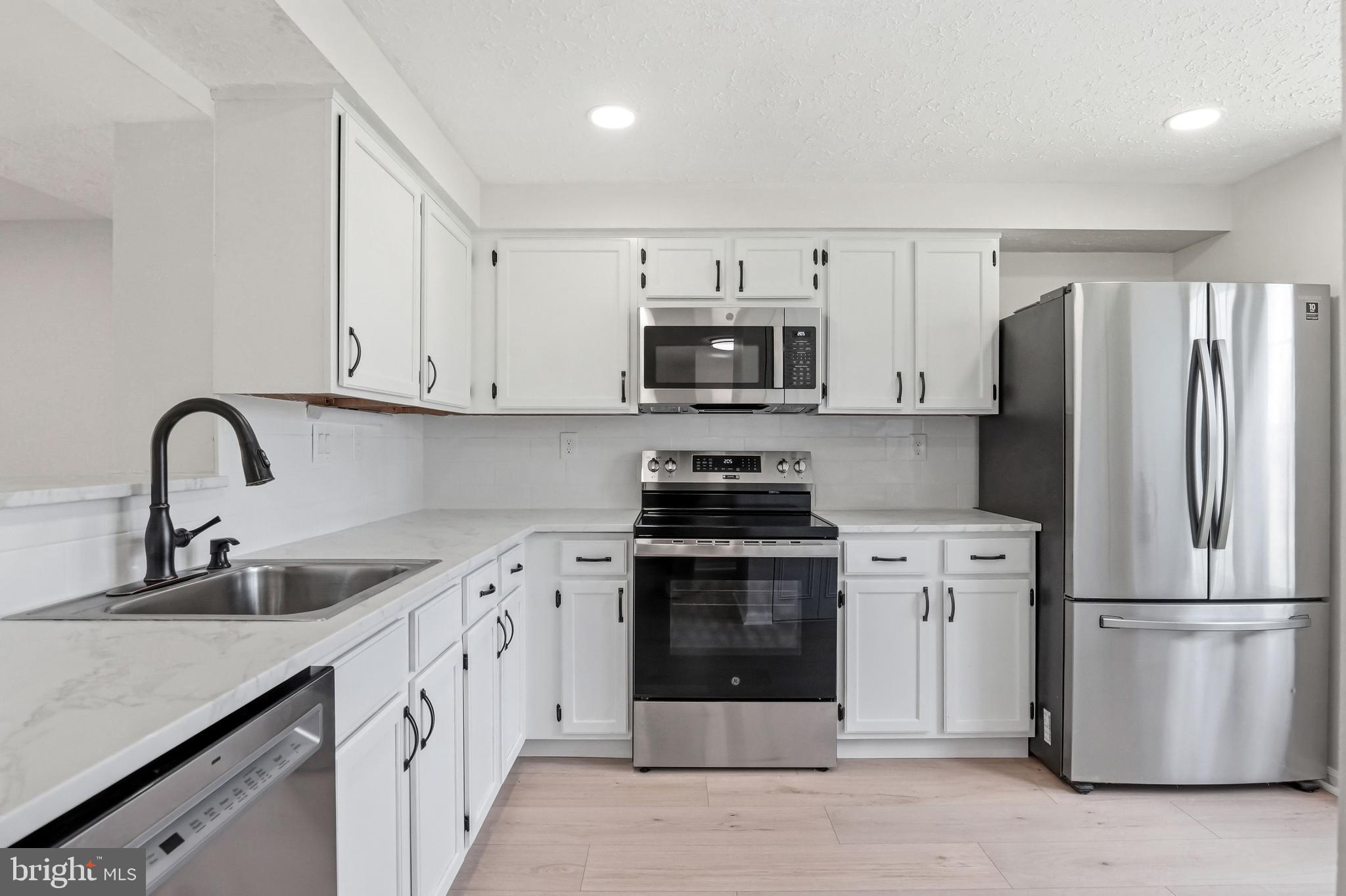 173 VILLA KNOLL COURT