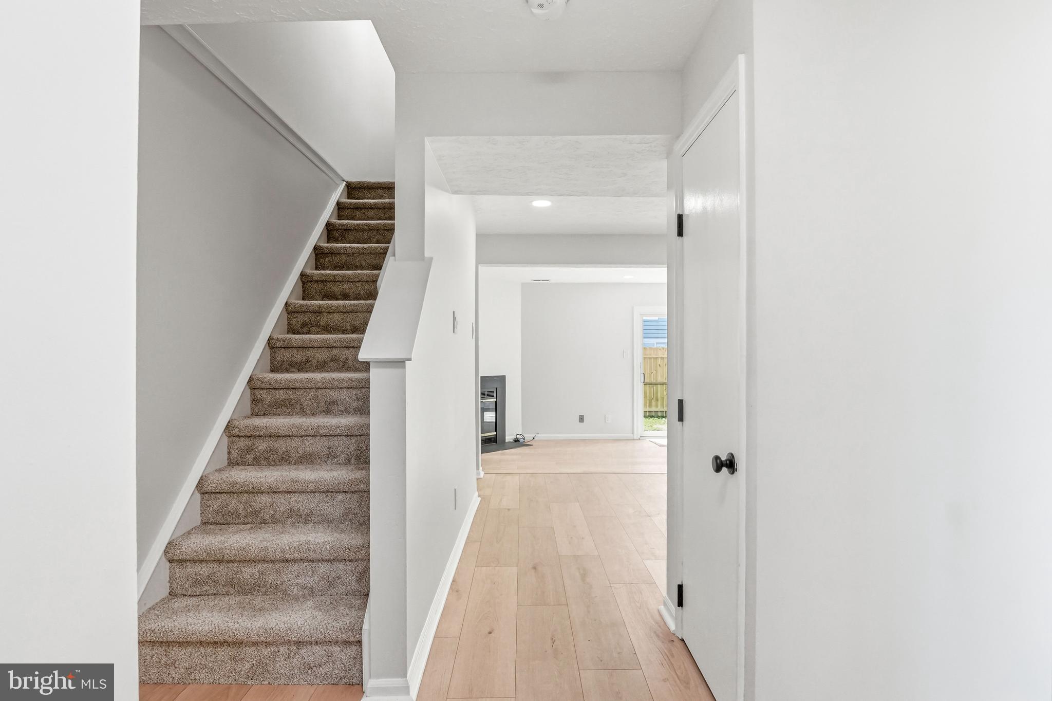 173 VILLA KNOLL COURT