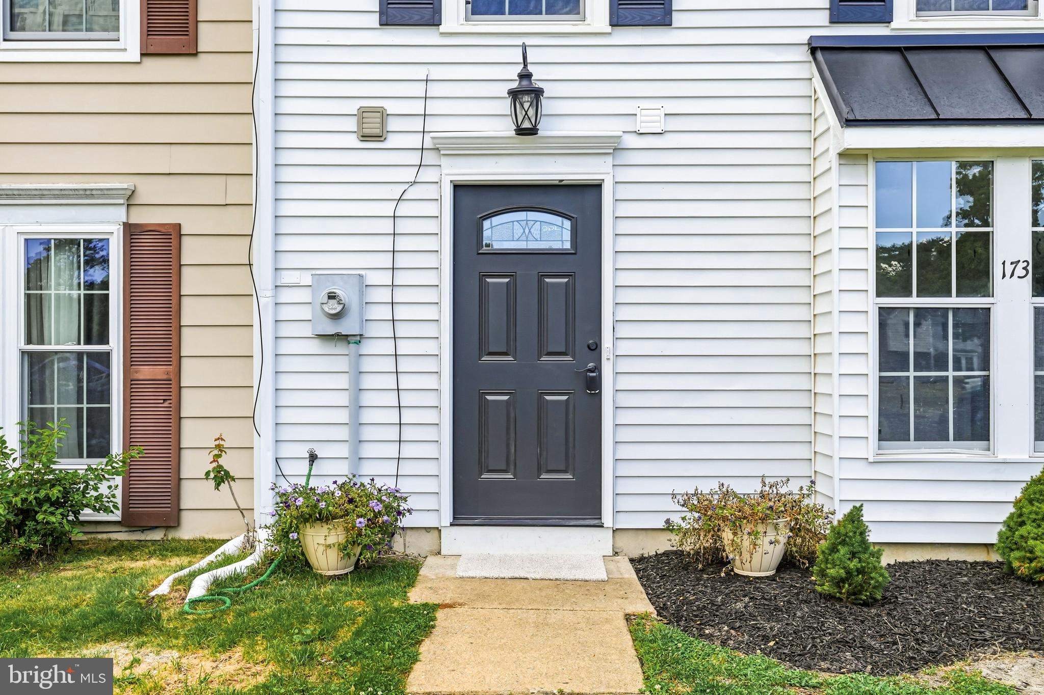 173 VILLA KNOLL COURT