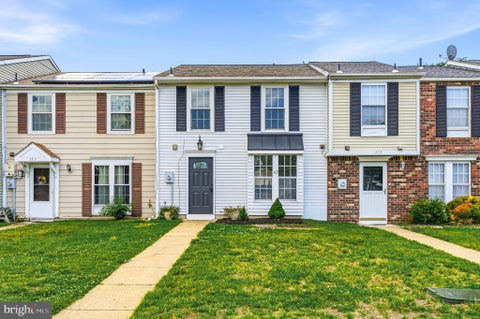 Townhouse For Sale - 173 Villa Knoll Court<br/> SICKLERVILLE, NJ 08081