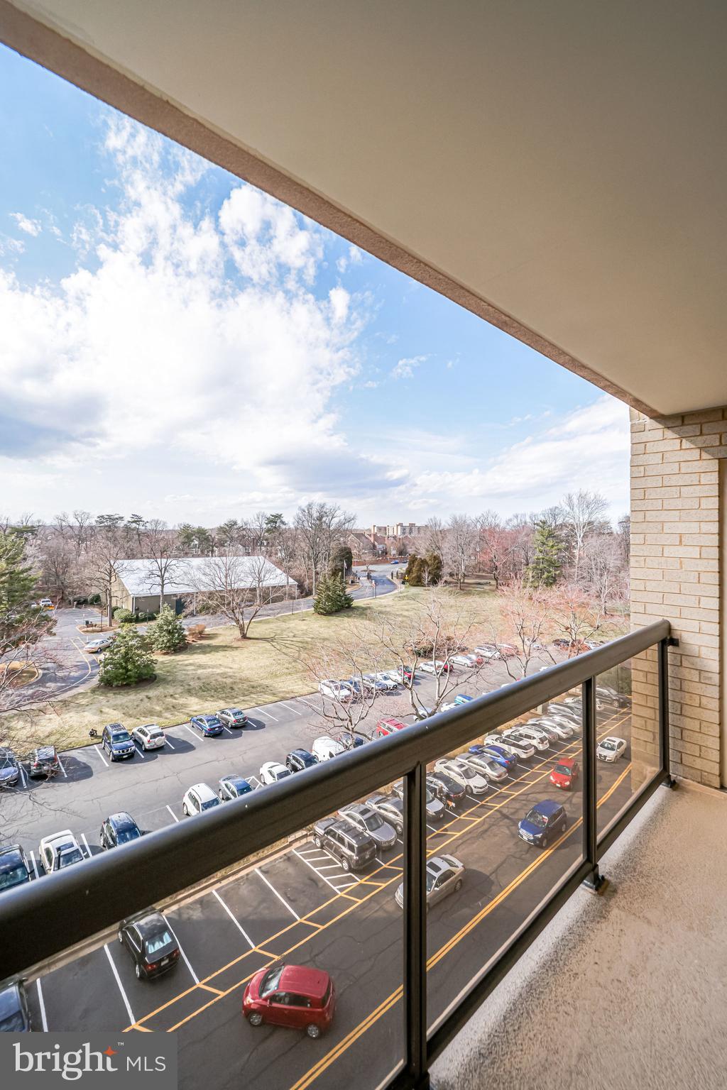 WATERGATE AT LANDMARK - Residential