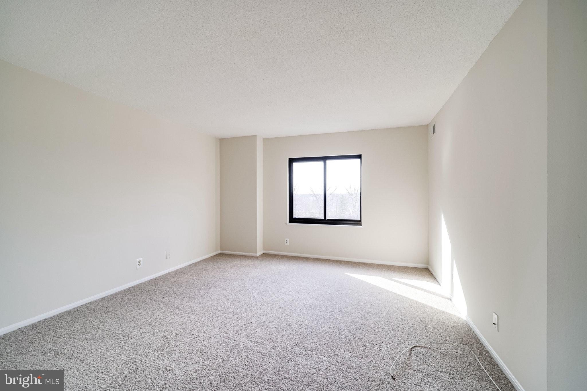 WATERGATE AT LANDMARK - Residential