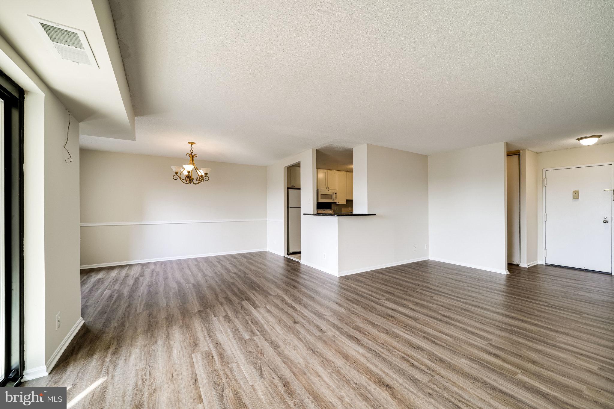 WATERGATE AT LANDMARK - Residential