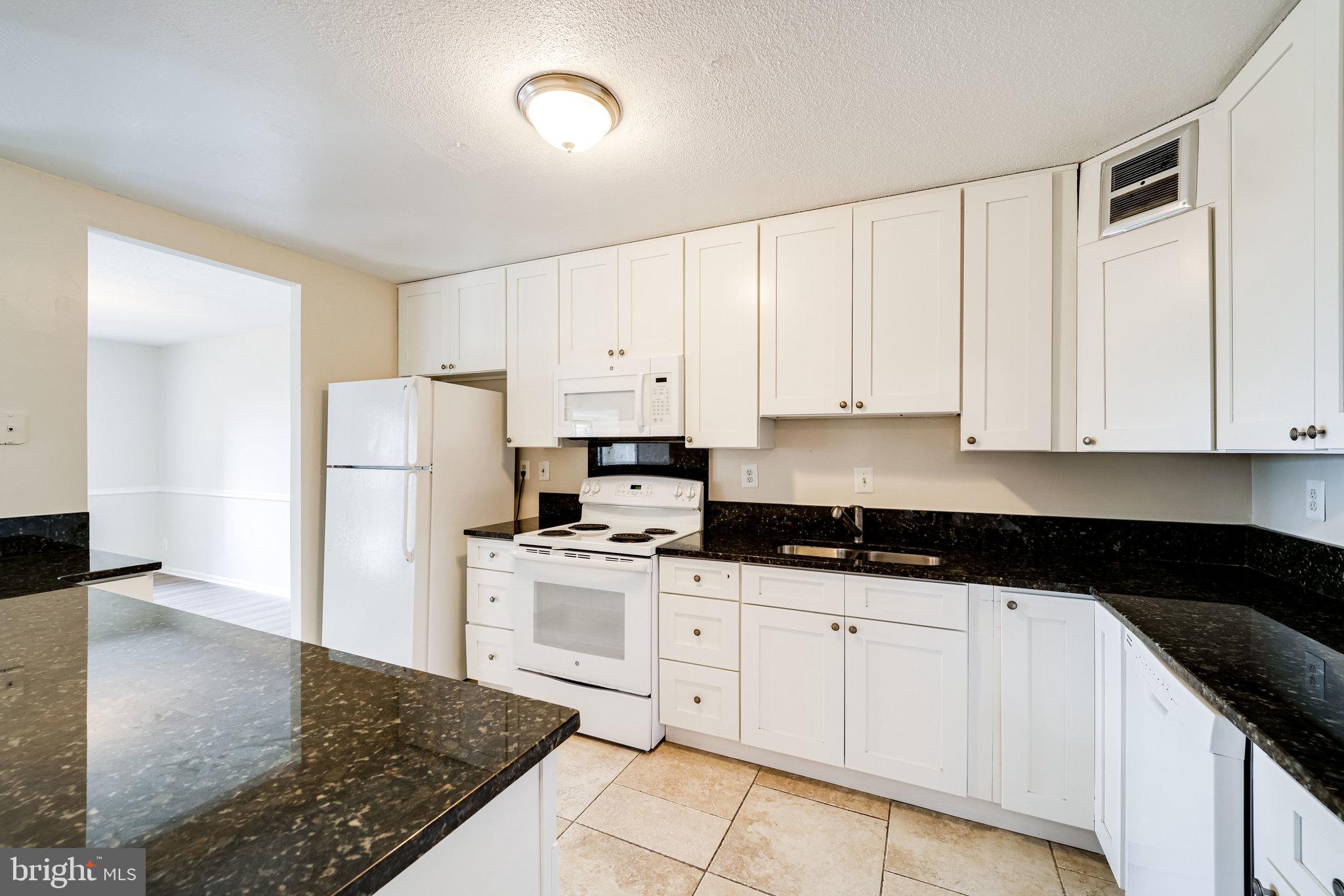 WATERGATE AT LANDMARK - Residential