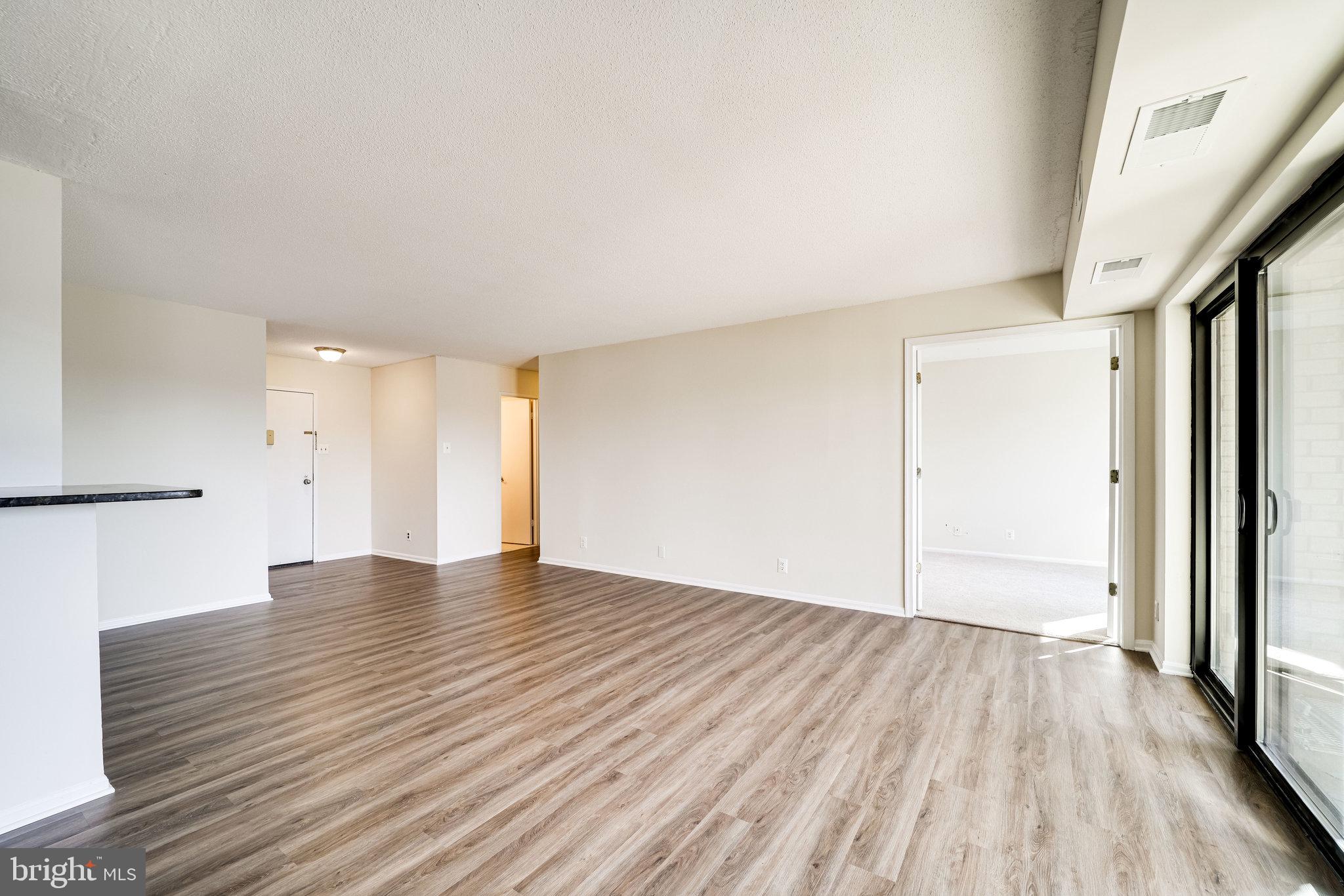 WATERGATE AT LANDMARK - Residential