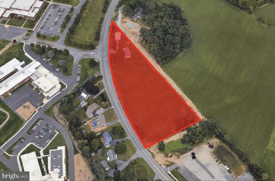 Up to 4.33 acres of redevelopment opportunity along Market St in Mechanicsburg. Located at a lighted signal across street from Mechanicsburg Middle School. Great visibility in a high-growth area.  Located adjacent to new Penn State Hershey medical facility.  Several other strong national brands currently in the process of being built in same corridor – including Chick-Fil-A, Burger King, and 7-Eleven.  Ideal for a potential medical facility, daycare facility or retail/office development. Owner would consider subdividing the acreage. Reach out today for more info!