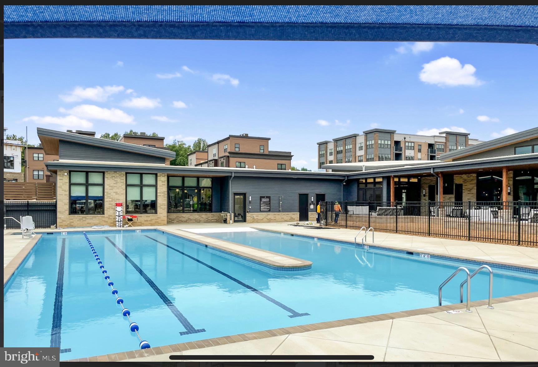 TOWER OAKS - Residential Lease