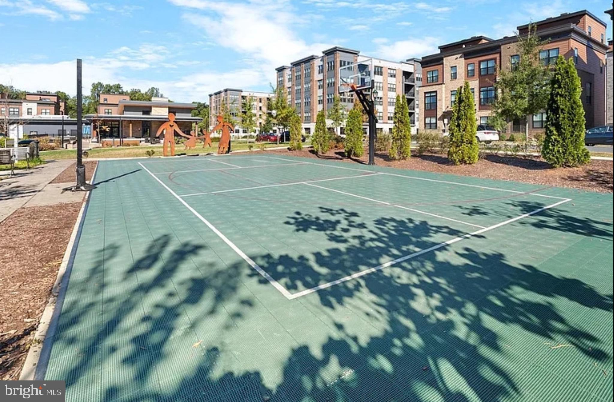 TOWER OAKS - Residential Lease