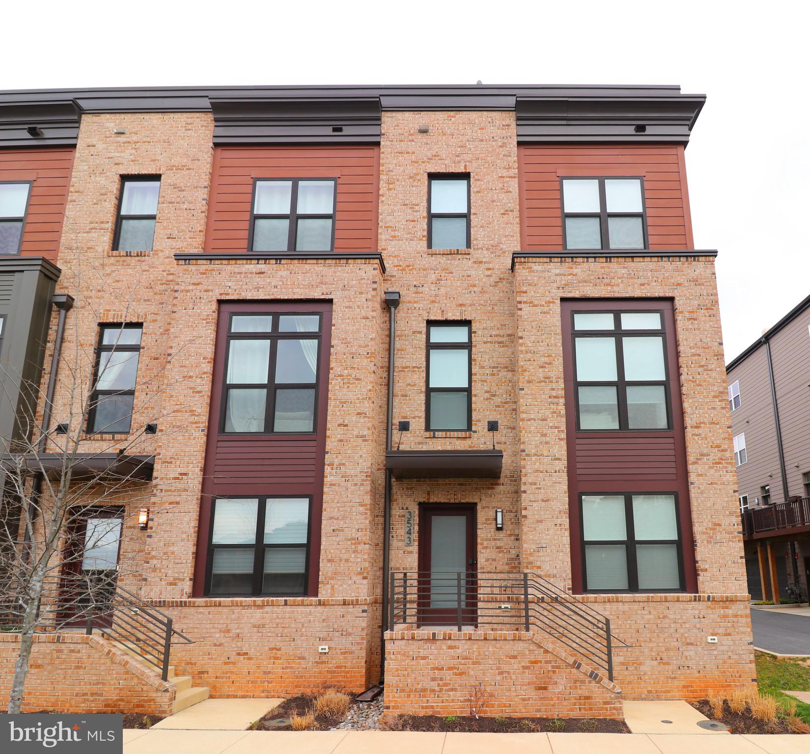 TOWER OAKS - Residential Lease