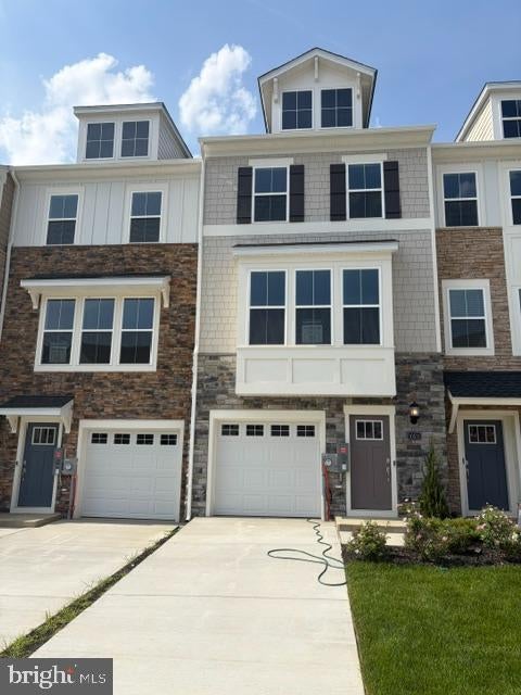 Photo 1 of 12 — 10531 COBBLER PLACE, WHITE PLAINS, MD 20695