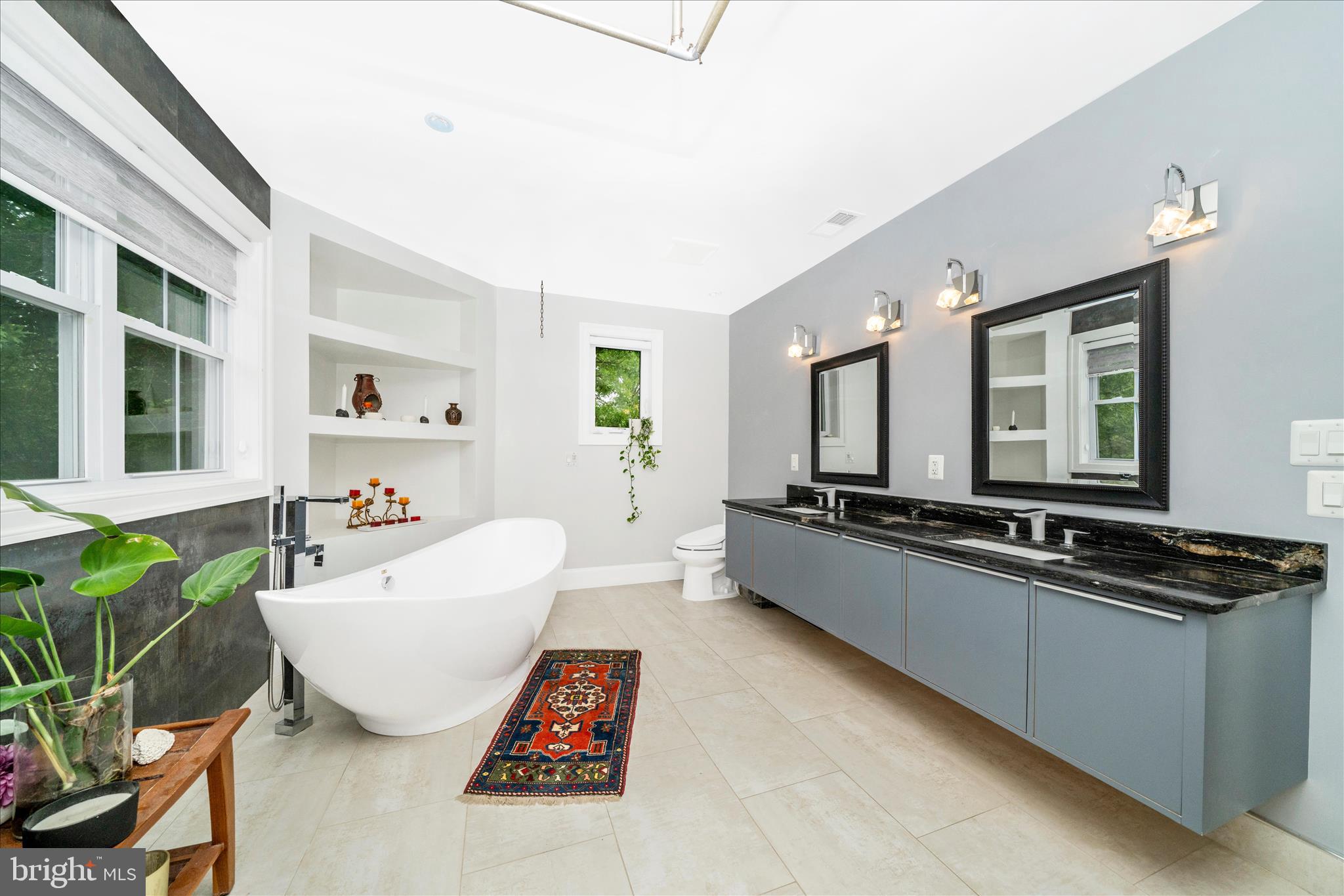 WILDWOOD MANOR - Residential