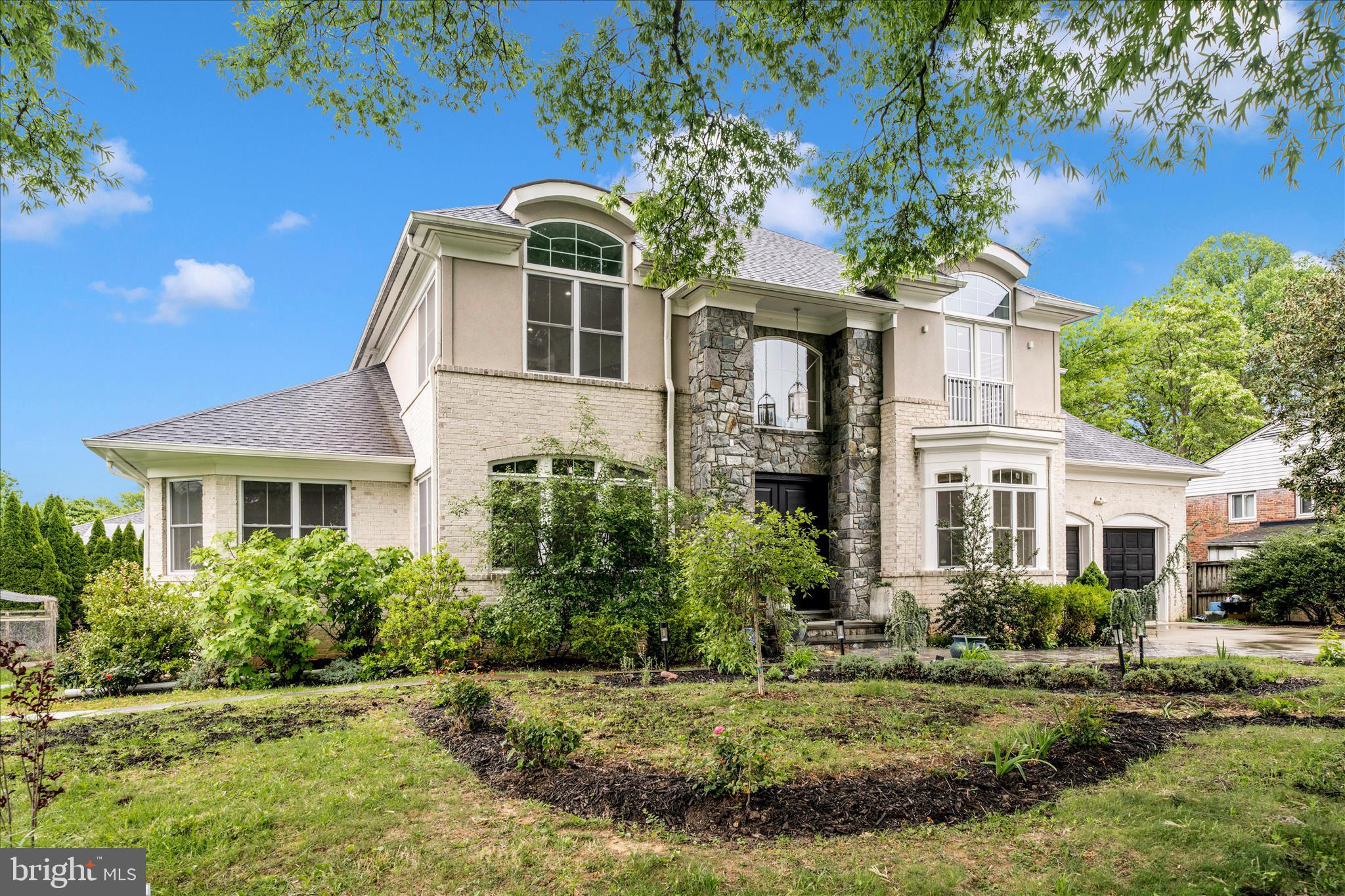 WILDWOOD MANOR - Residential