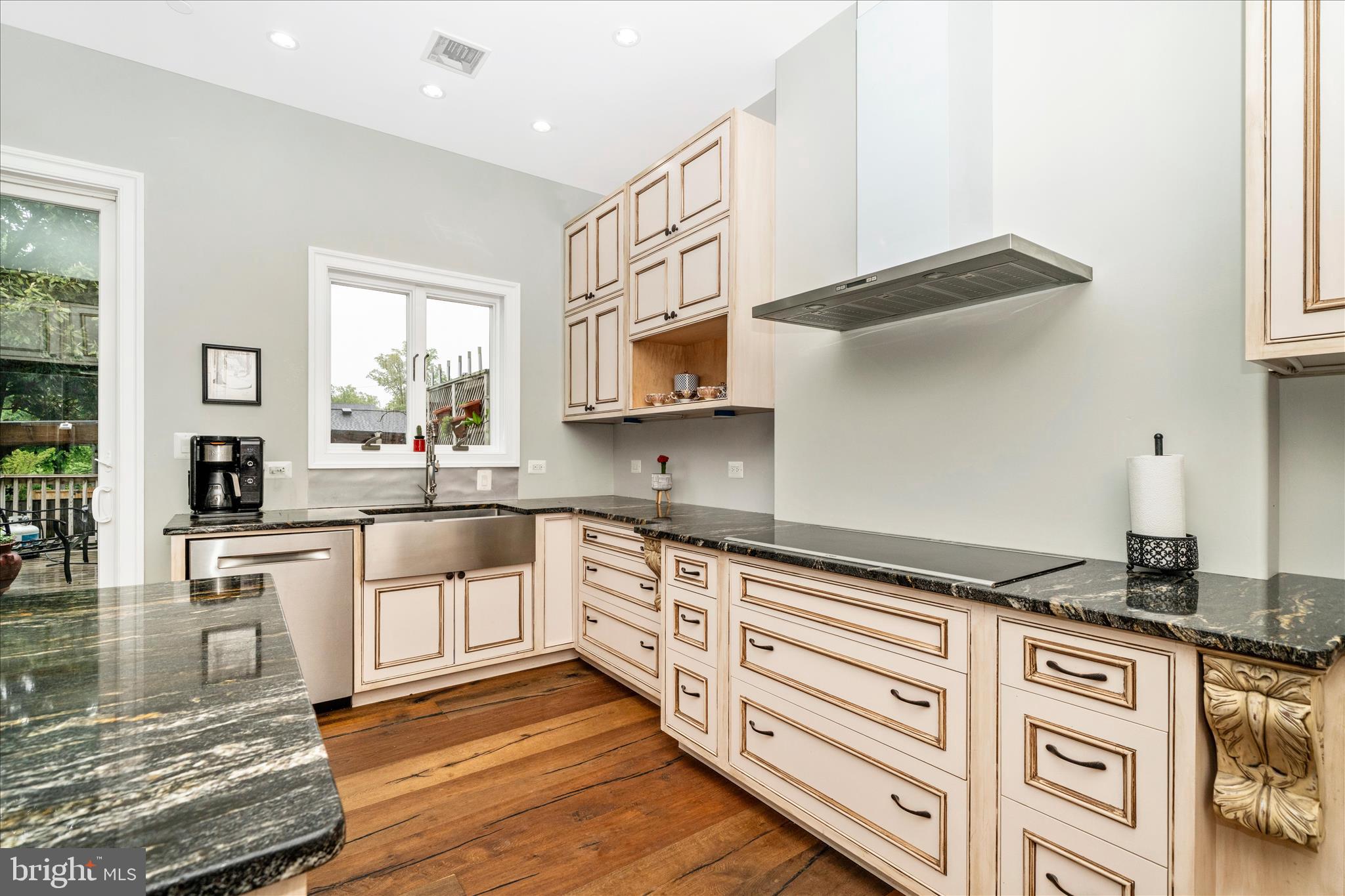 WILDWOOD MANOR - Residential