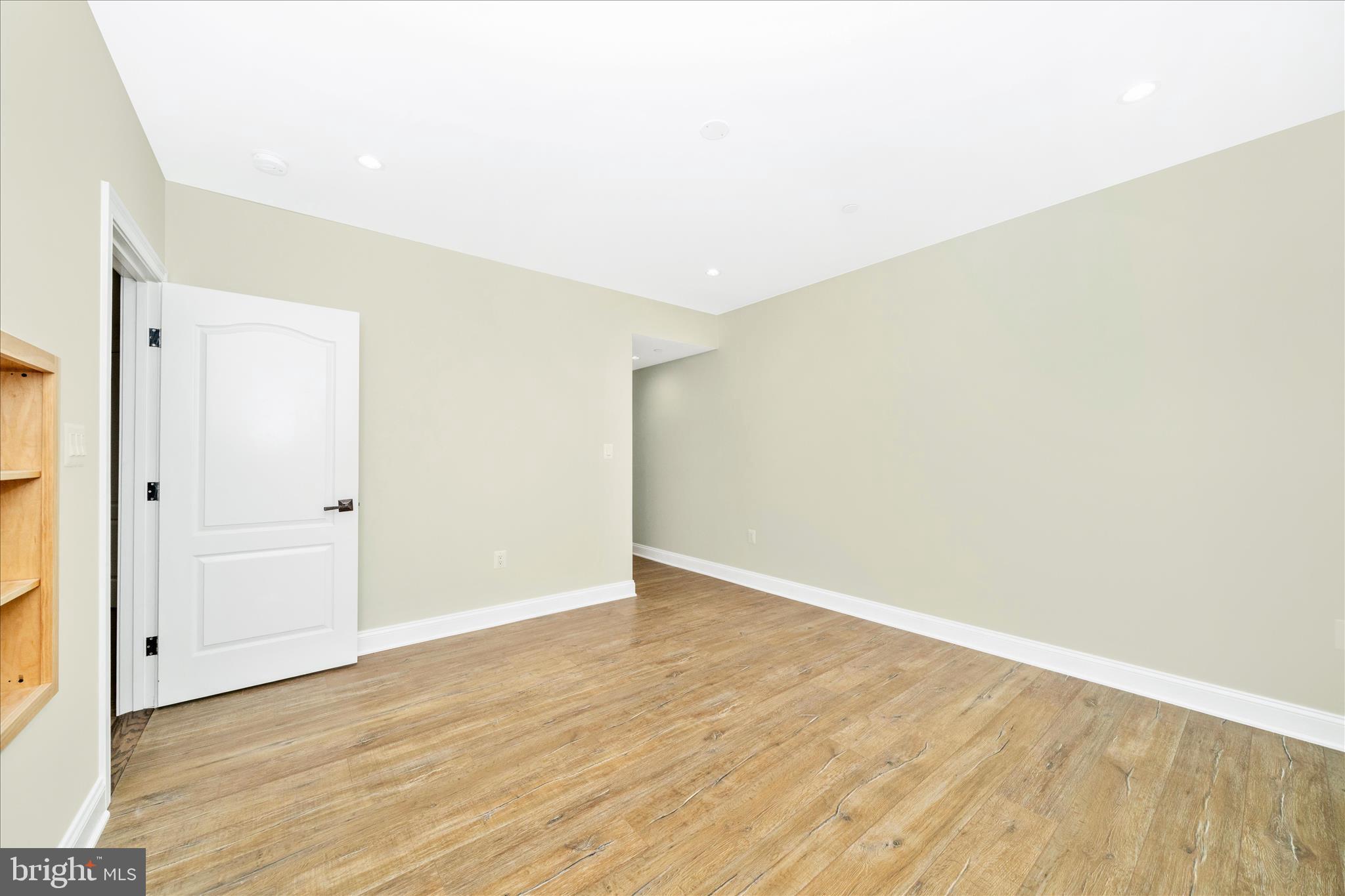 WILDWOOD MANOR - Residential
