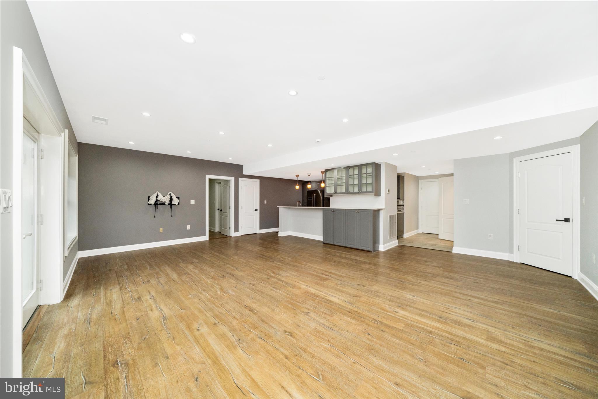 WILDWOOD MANOR - Residential