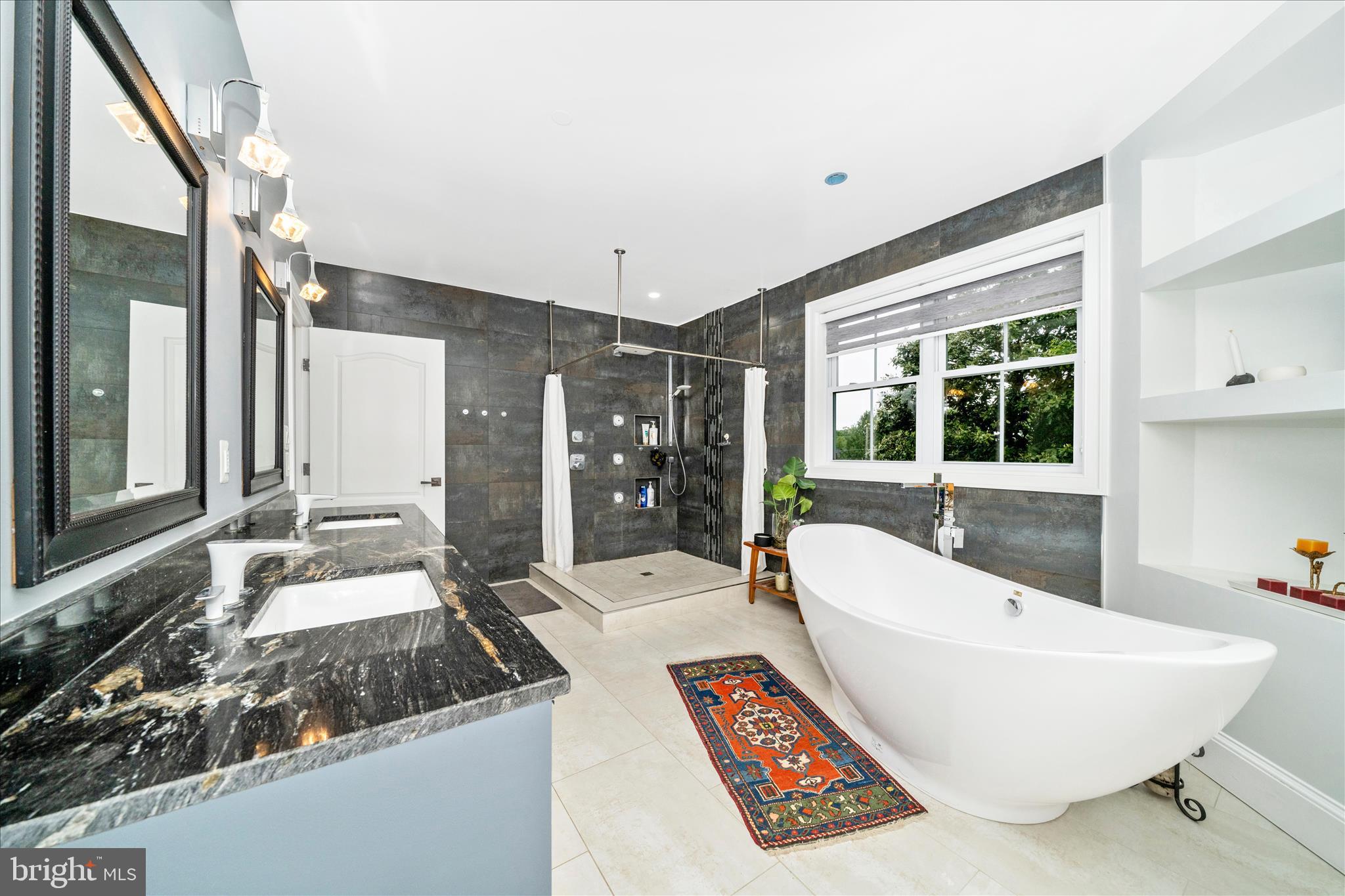 WILDWOOD MANOR - Residential