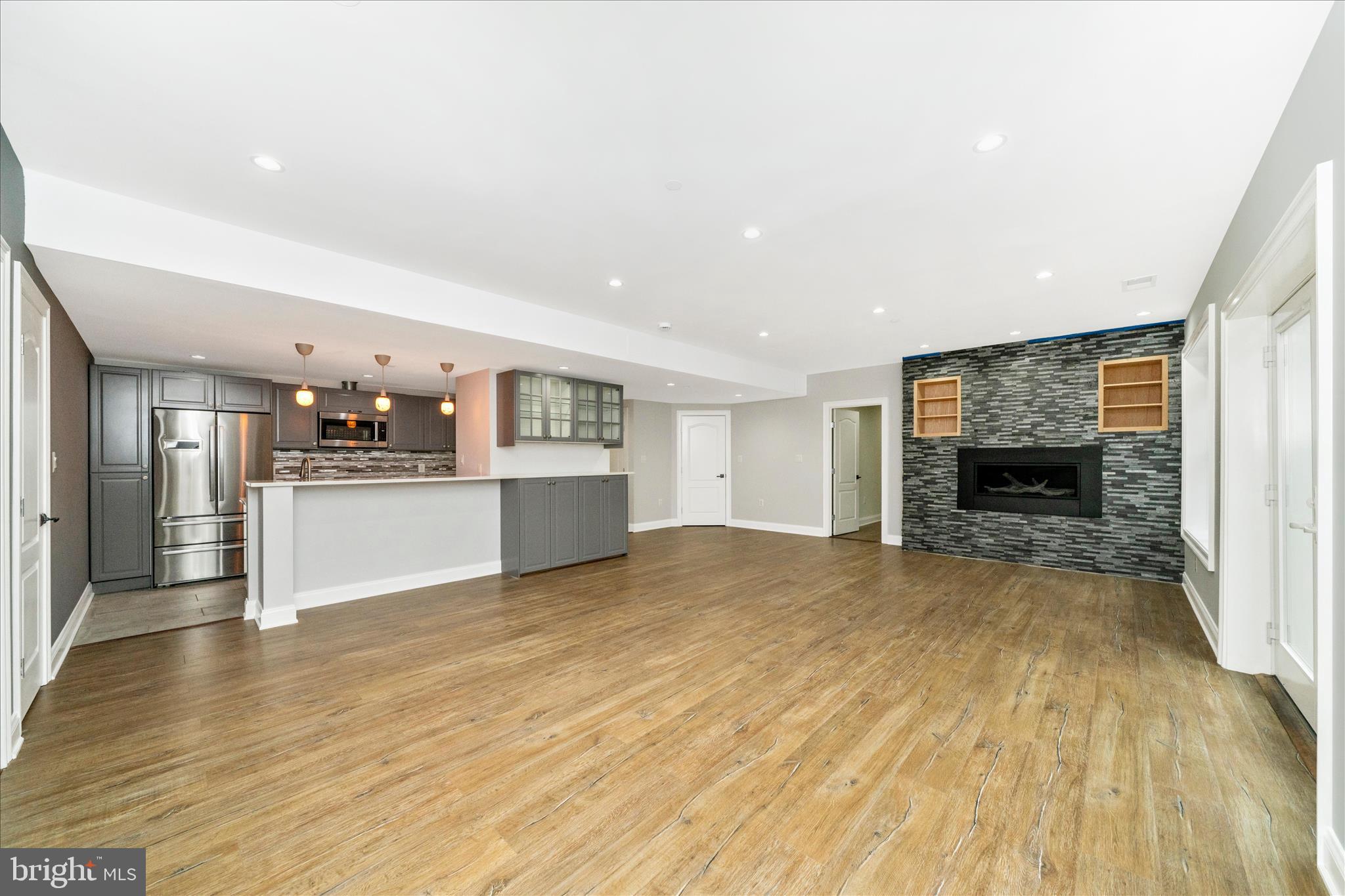 WILDWOOD MANOR - Residential