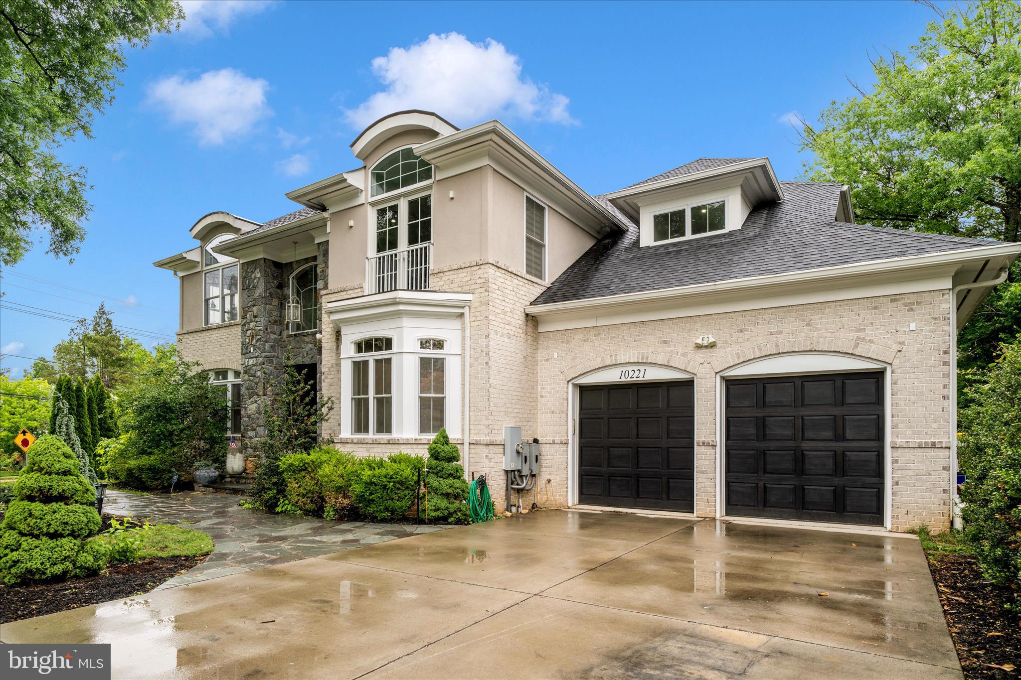 WILDWOOD MANOR - Residential