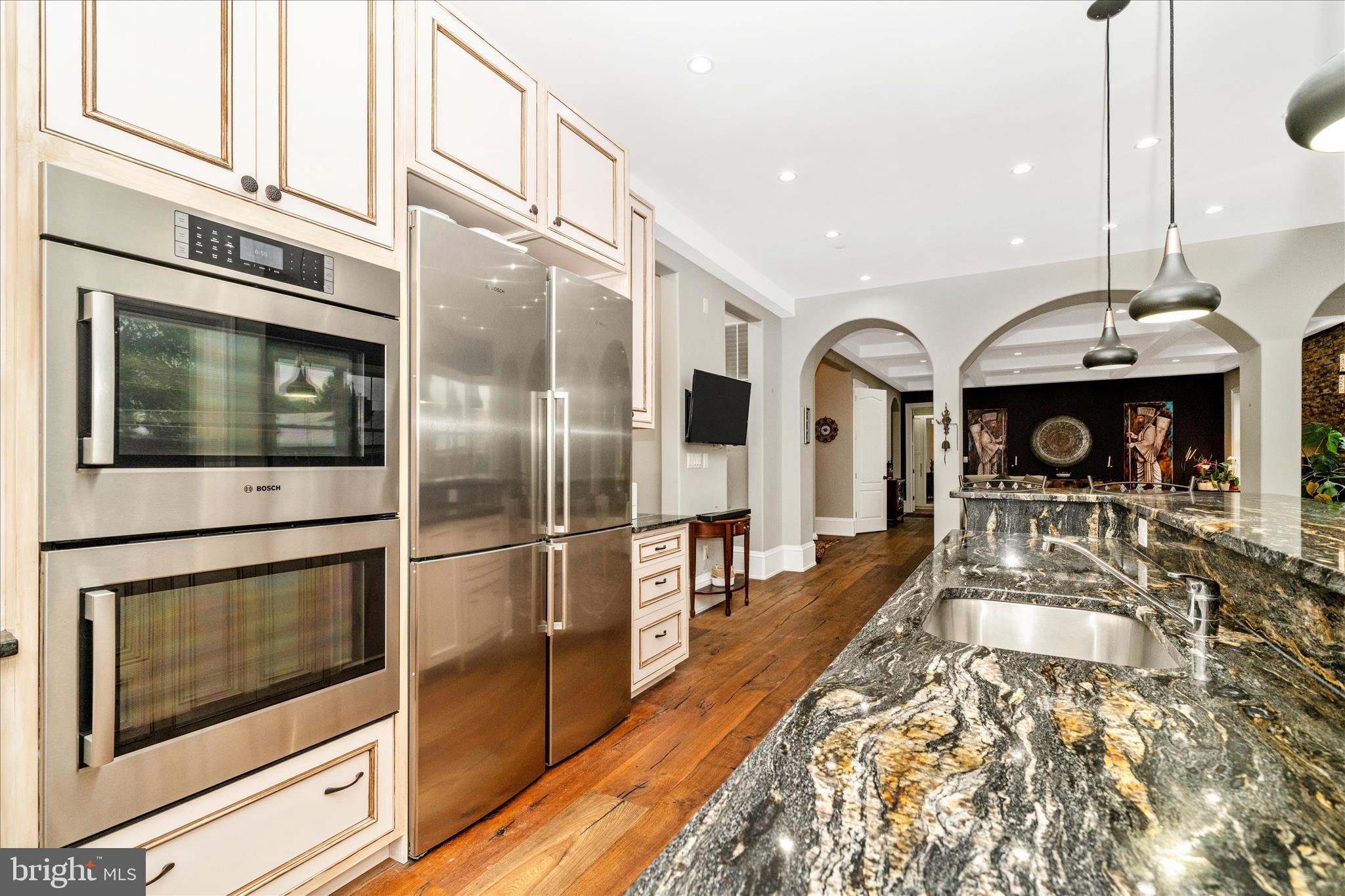 WILDWOOD MANOR - Residential