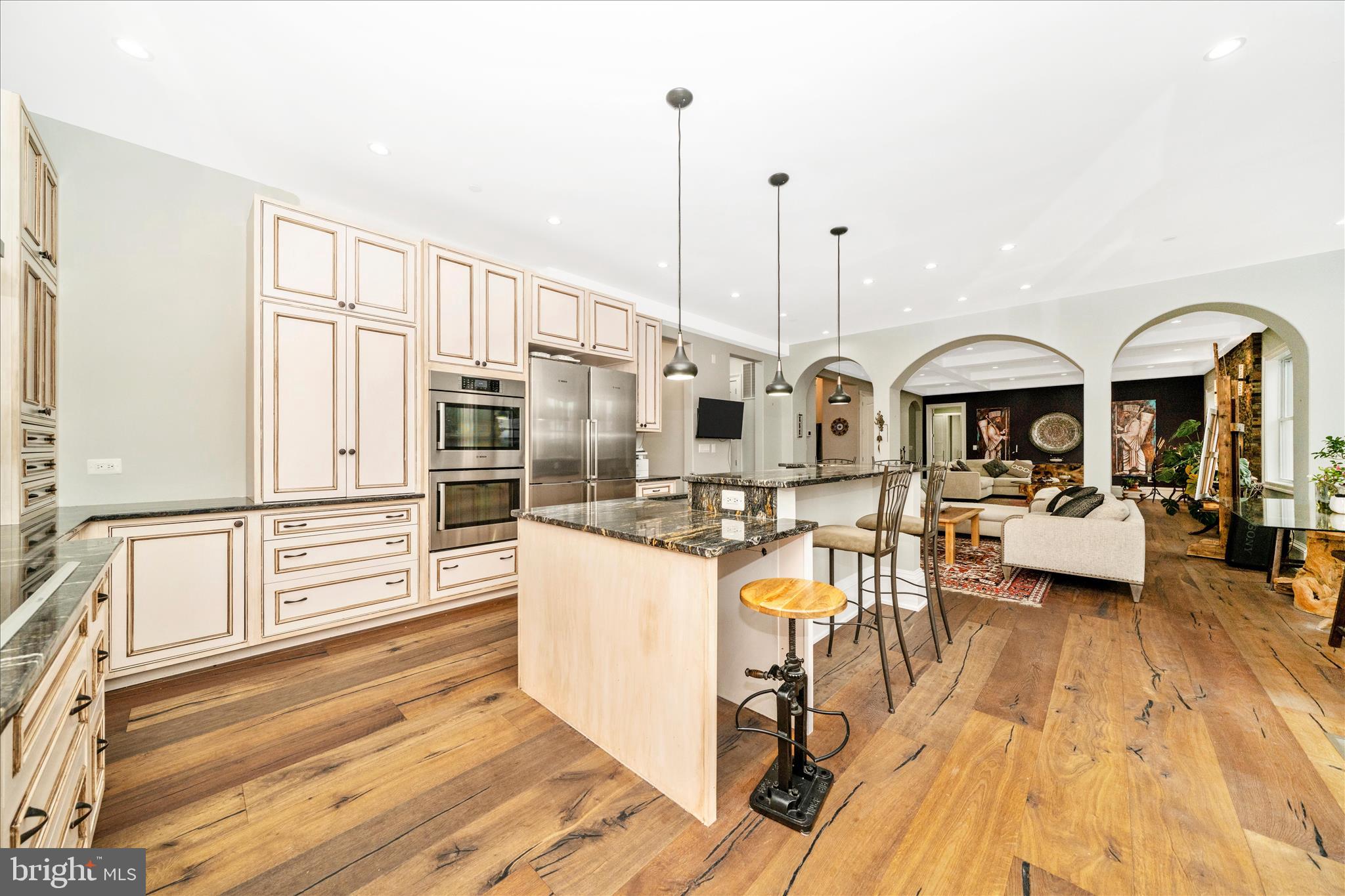 WILDWOOD MANOR - Residential