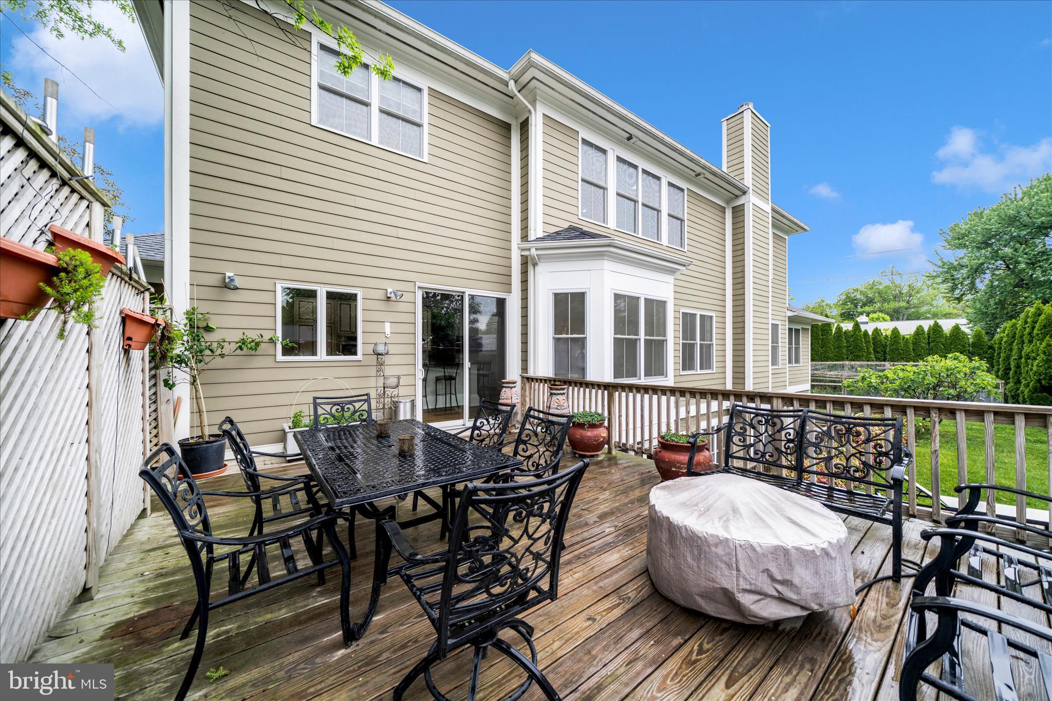 WILDWOOD MANOR - Residential