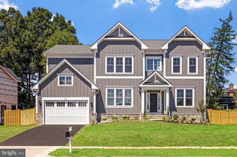 8902 HIGDON DRIVE VIENNA VA 22182