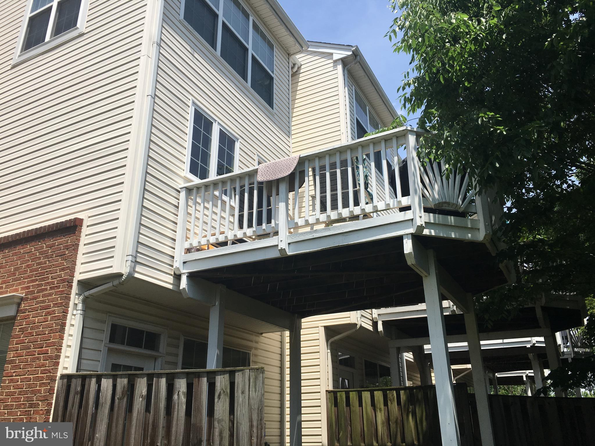 BELMONT LAND BAY - Residential Lease