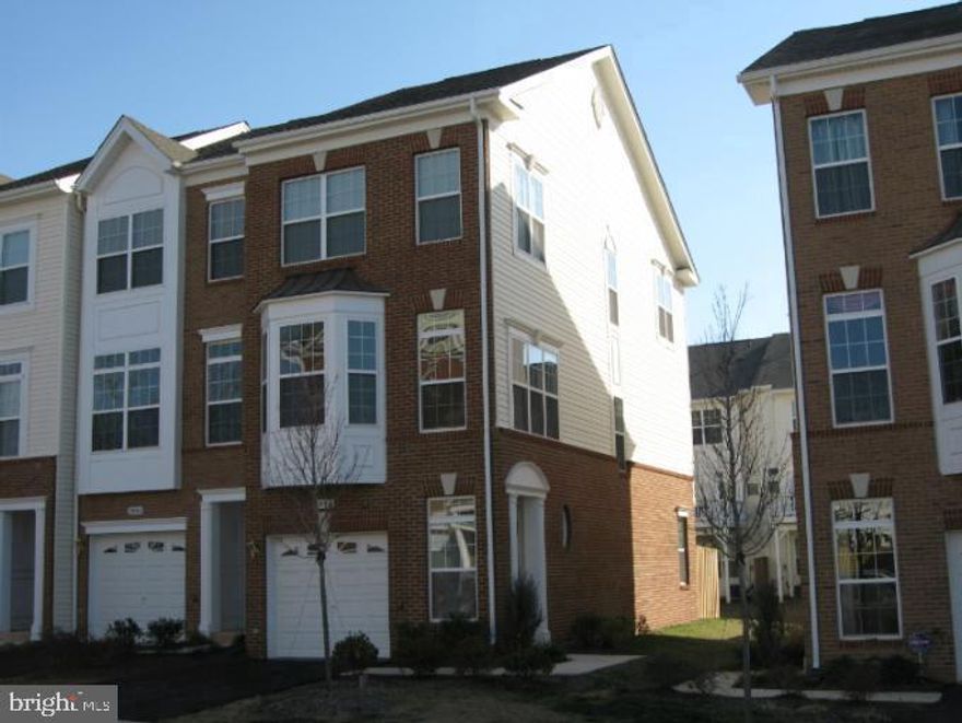 Great end unit townhouse in the Ashburn/Belmont area.  2 BR and 2.5 BA, 3 levels and 1 car garage, large back deck.  The house is close to the WO&D bike trail, airport, bus service,  schools, pools and shopping/restaurants.  Call or TEXT me to come see it