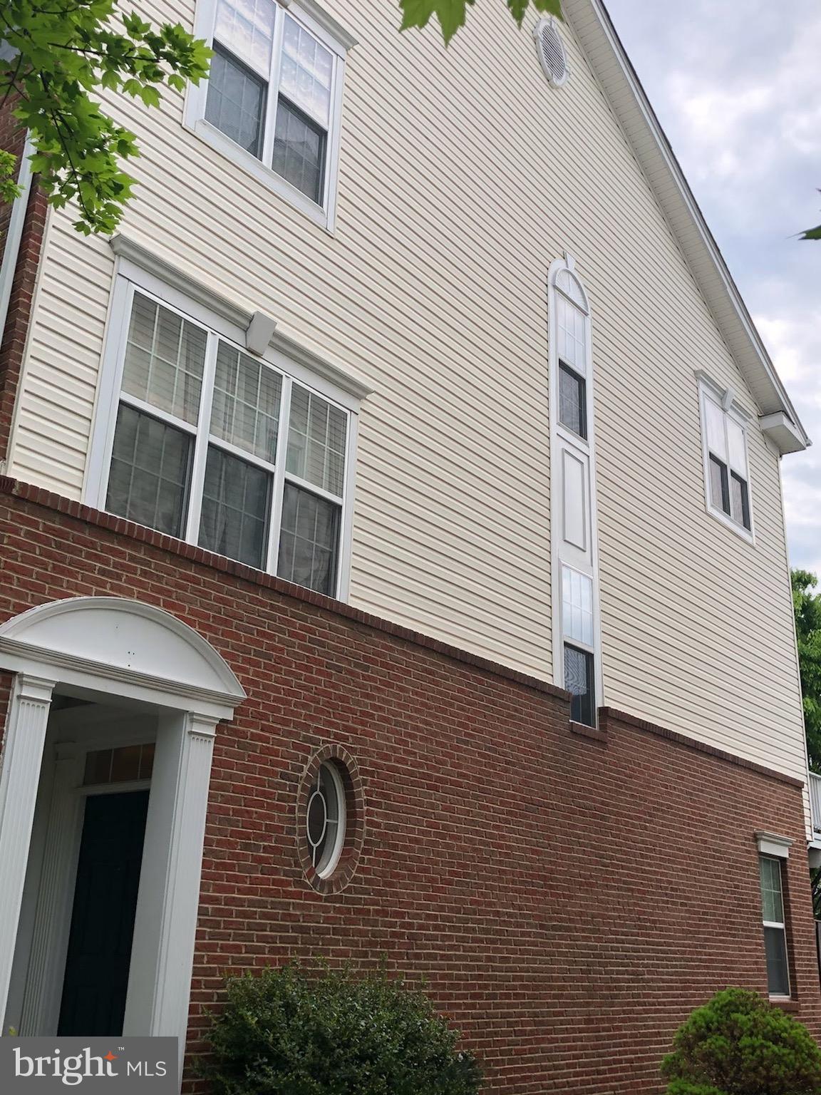 BELMONT LAND BAY - Residential Lease