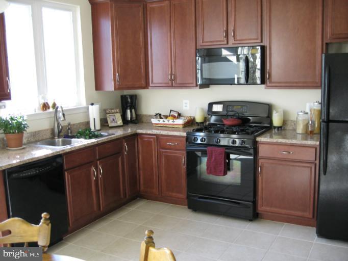 BELMONT LAND BAY - Residential Lease