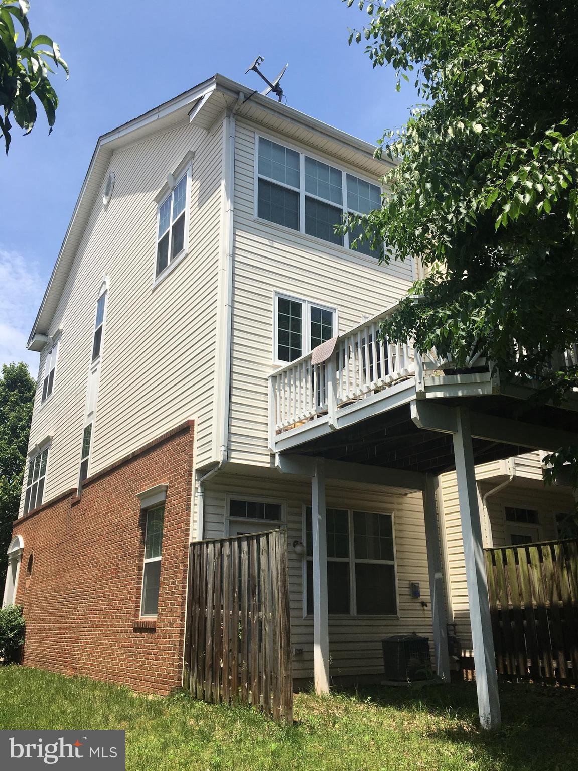 BELMONT LAND BAY - Residential Lease