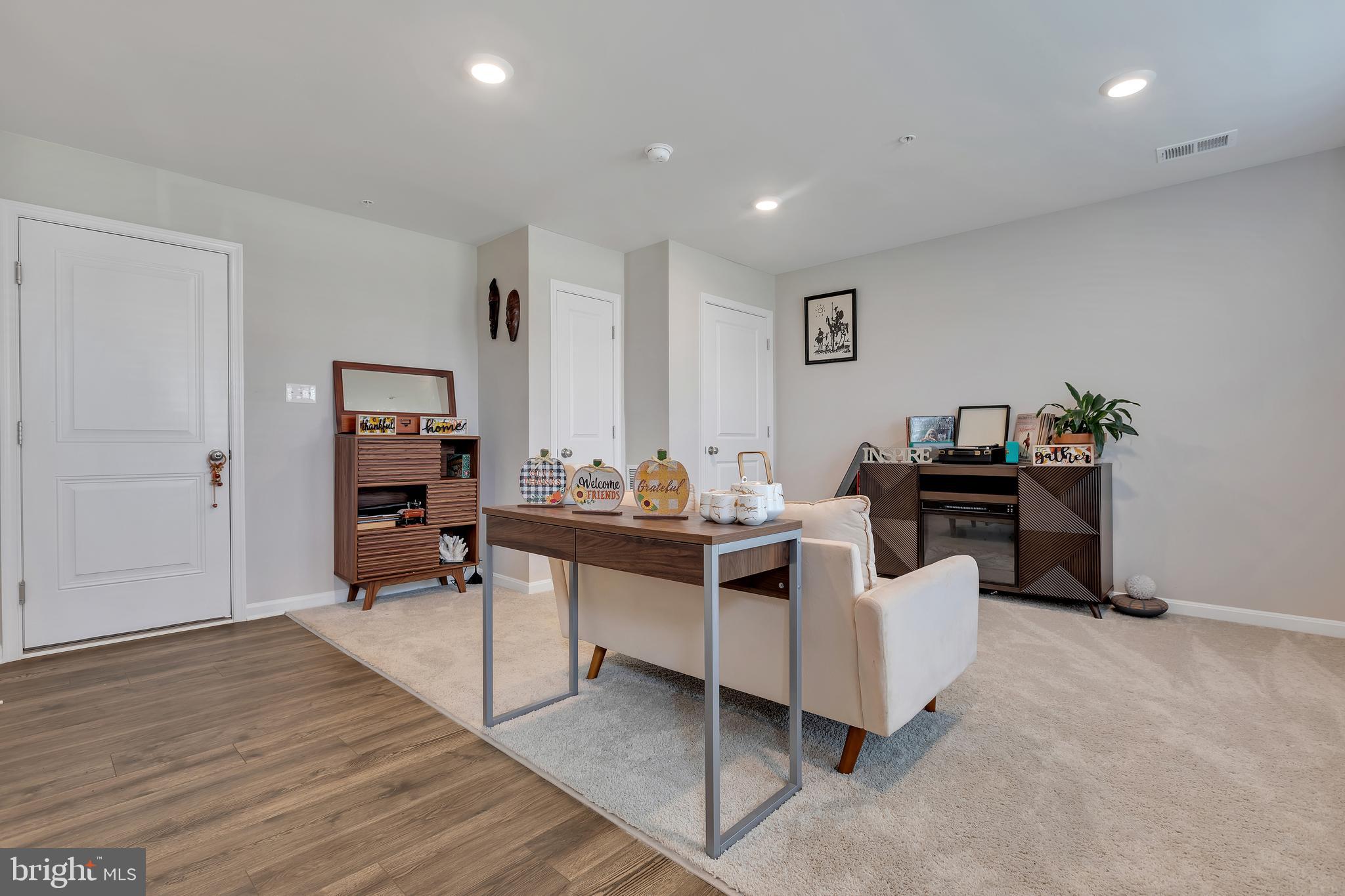 WOODMORE OVERLOOK - Residential