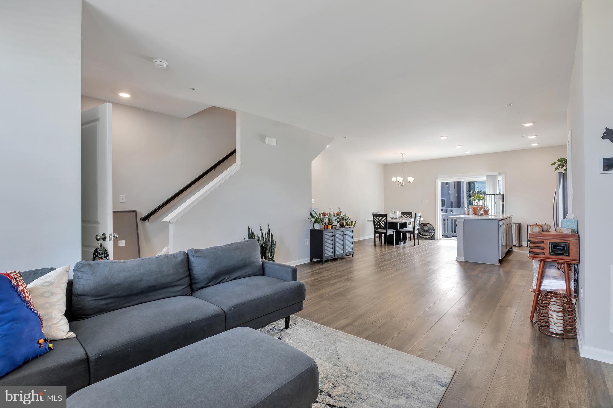 WOODMORE OVERLOOK - Residential