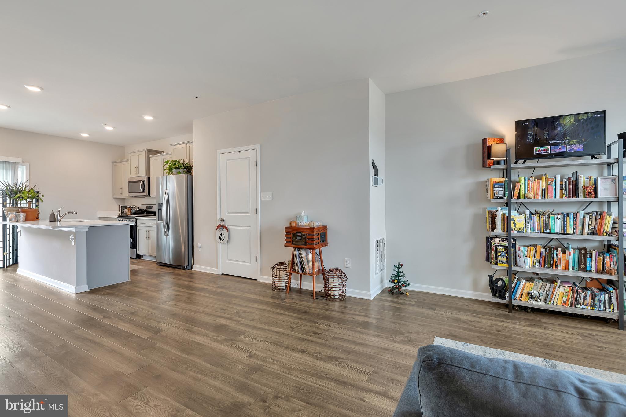 WOODMORE OVERLOOK - Residential