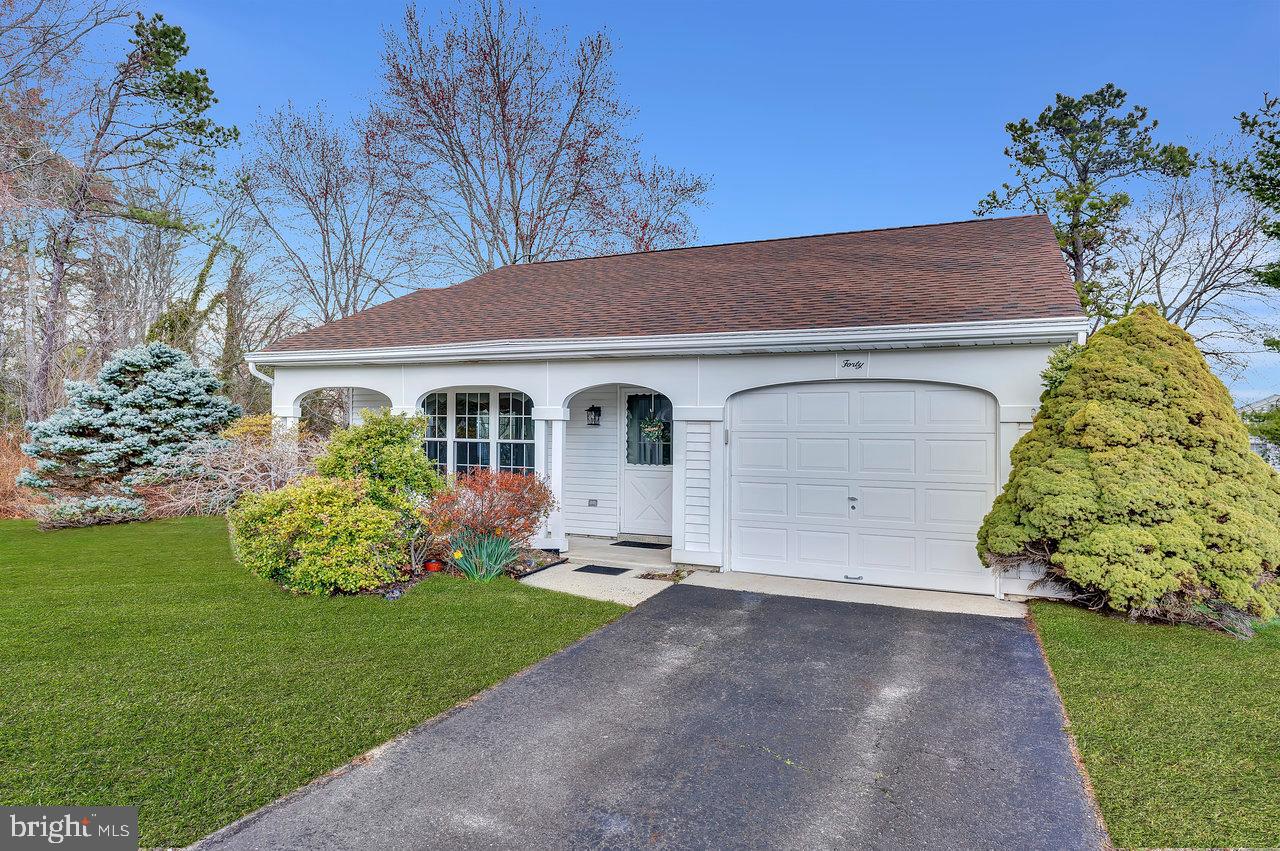40 COTHERSTONE DRIVE