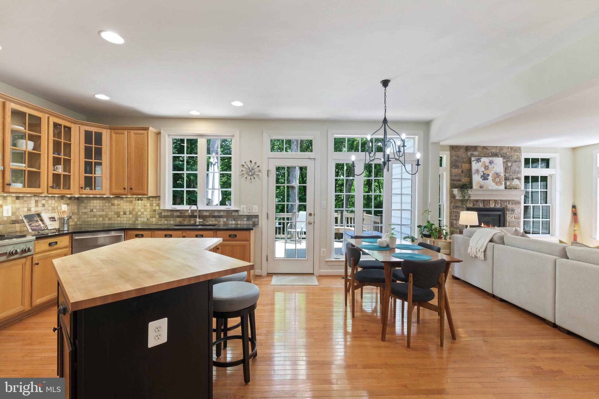 LAKELANDS - Residential