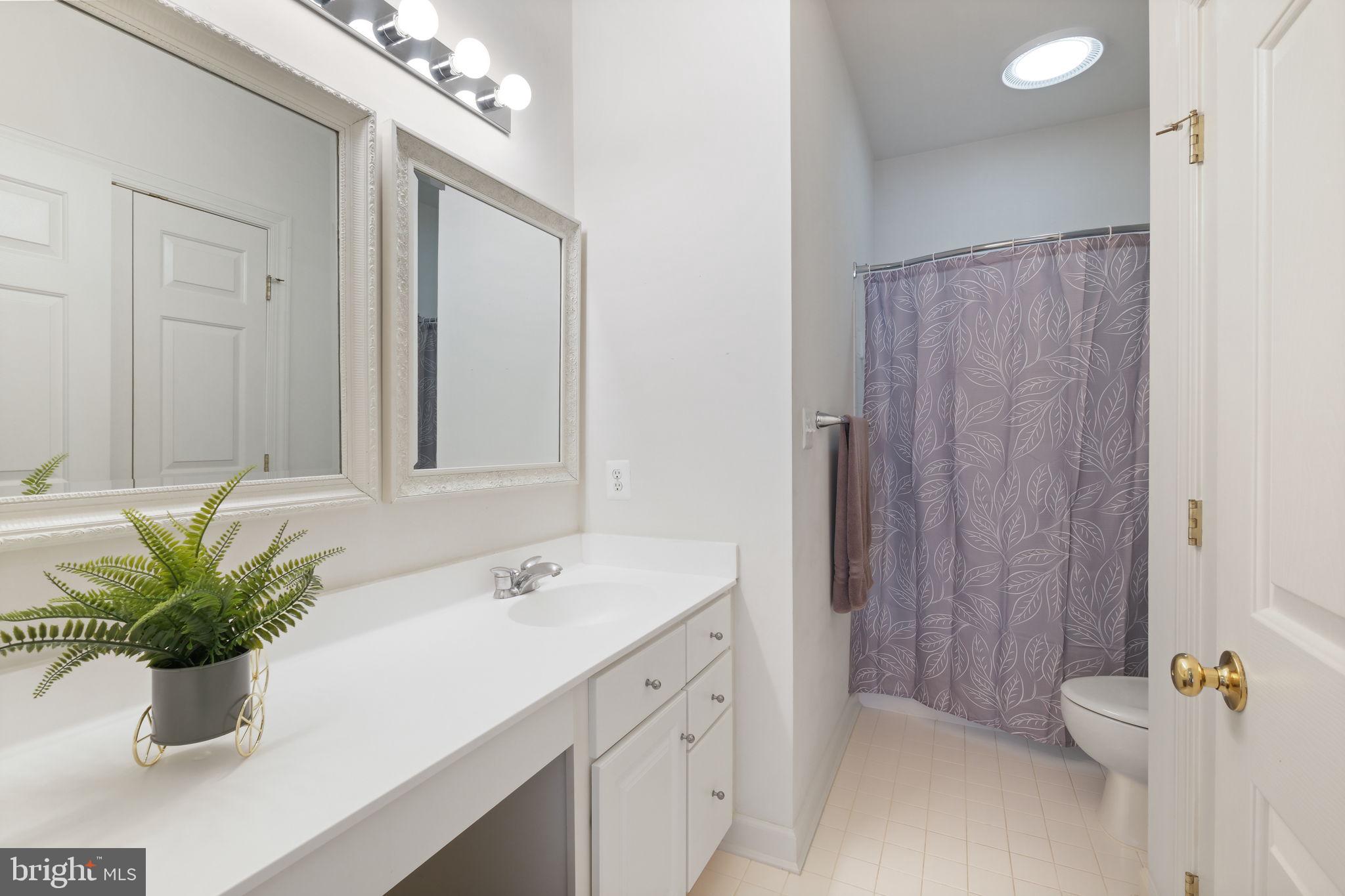 LAKELANDS - Residential