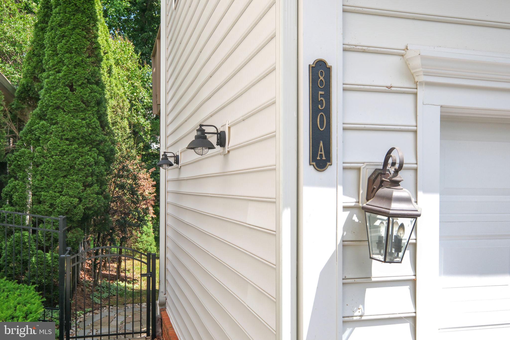 LAKELANDS - Residential