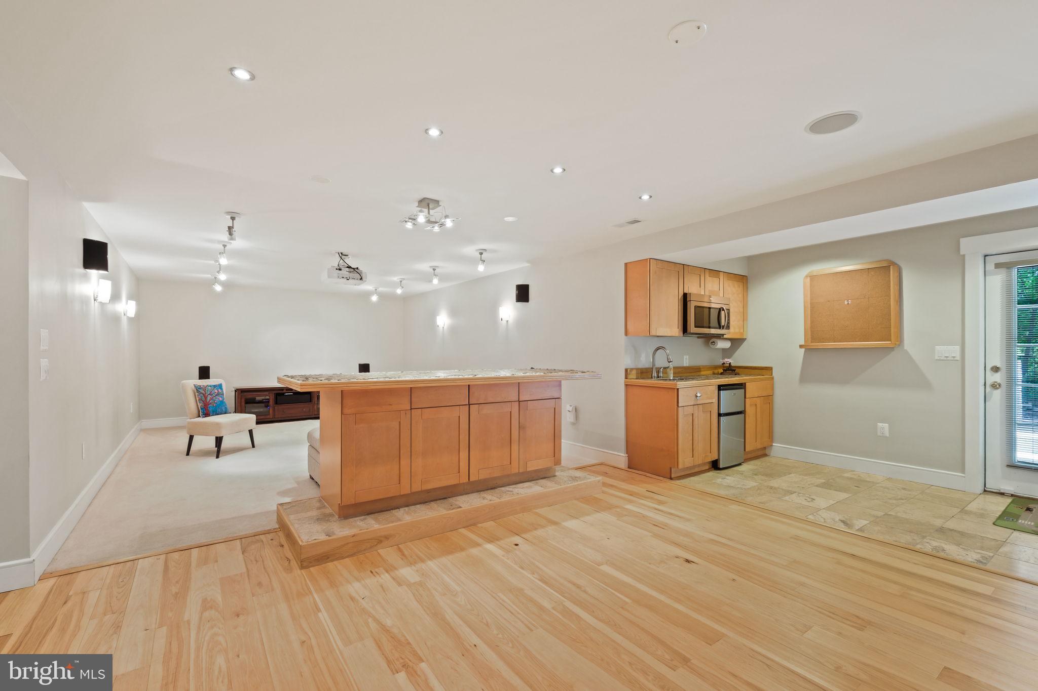 LAKELANDS - Residential