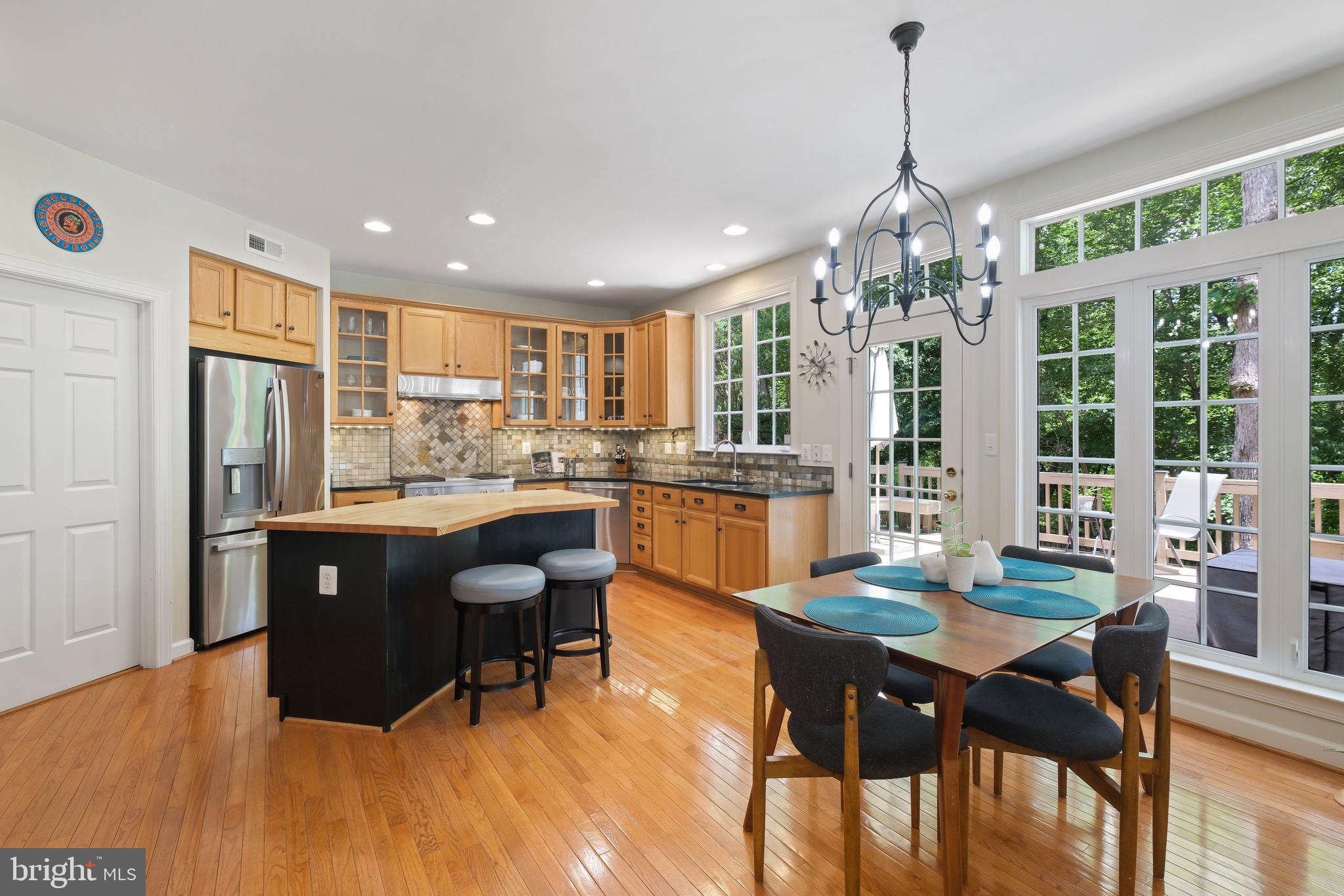 LAKELANDS - Residential